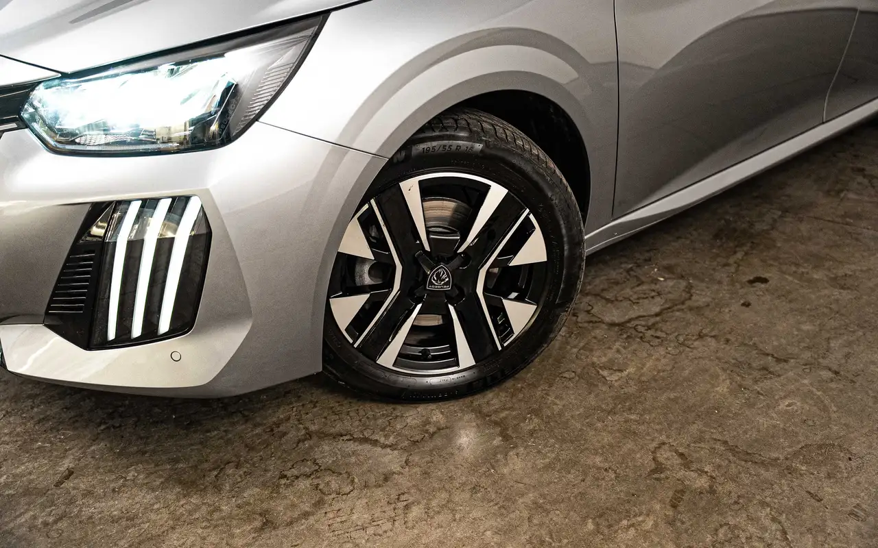 Peugeot 208 1.2 Turbo Allure 5