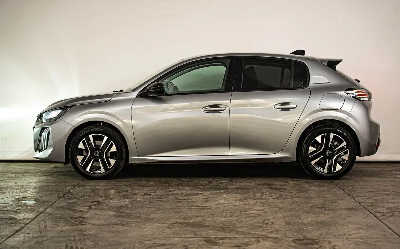 Peugeot 208 1.2 Turbo Allure 2