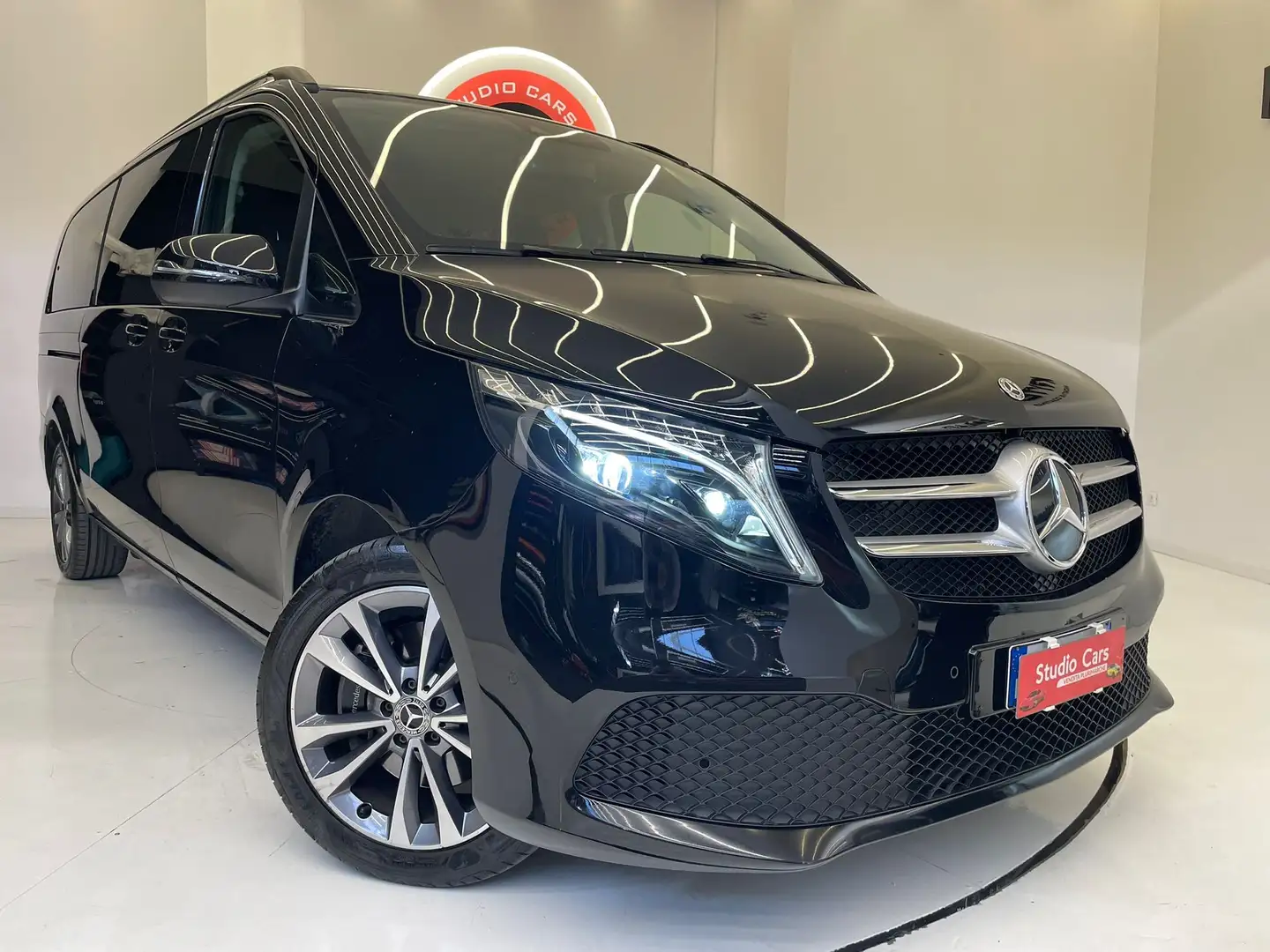 Mercedes-Benz V V Extralong 250 d Premium auto Nero - 2