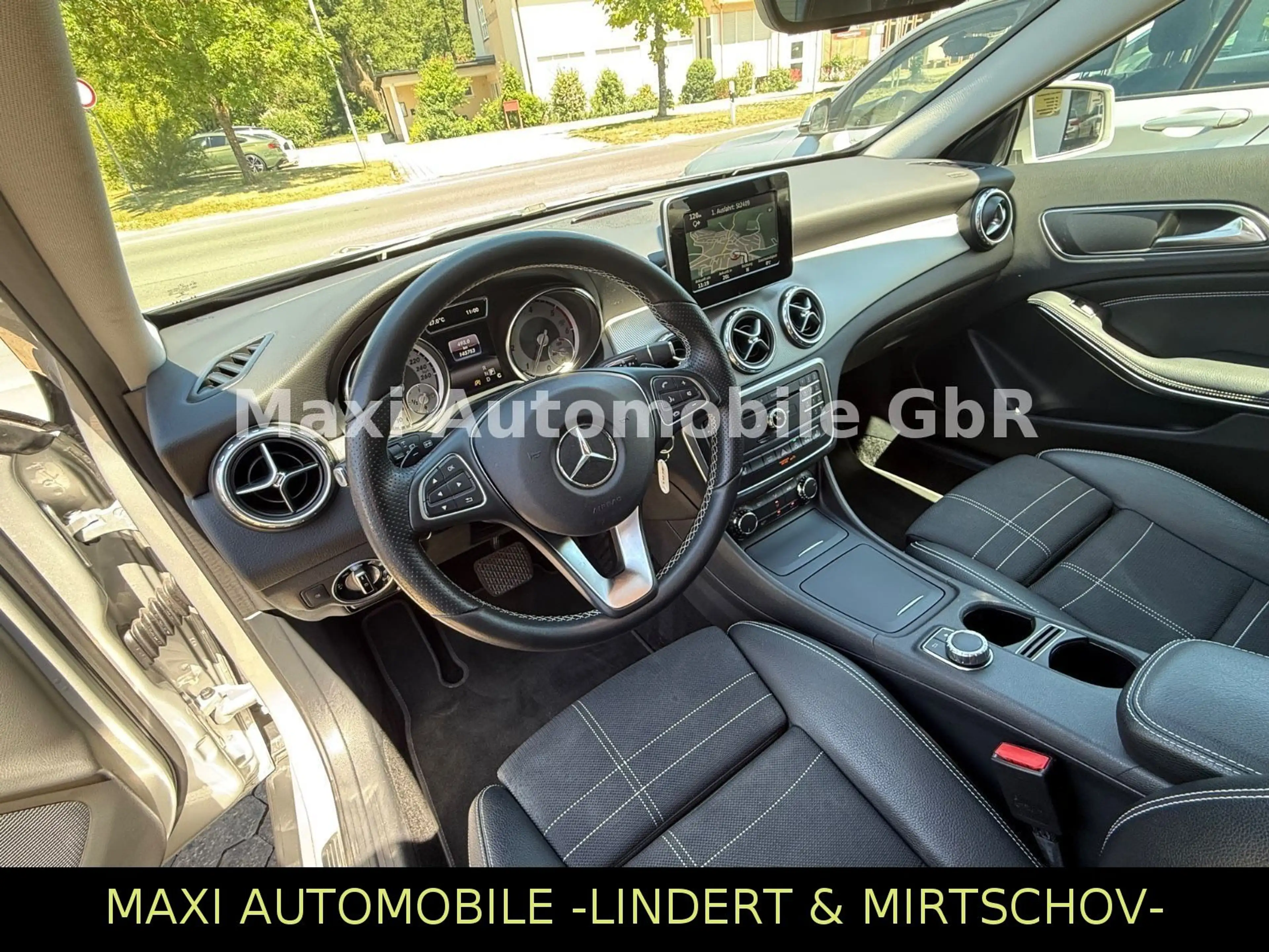 Mercedes-Benz GLA 220 CDI URBAN-AUT-NAV-XEN-LEDER-KAMERA-18Z. — photo 8