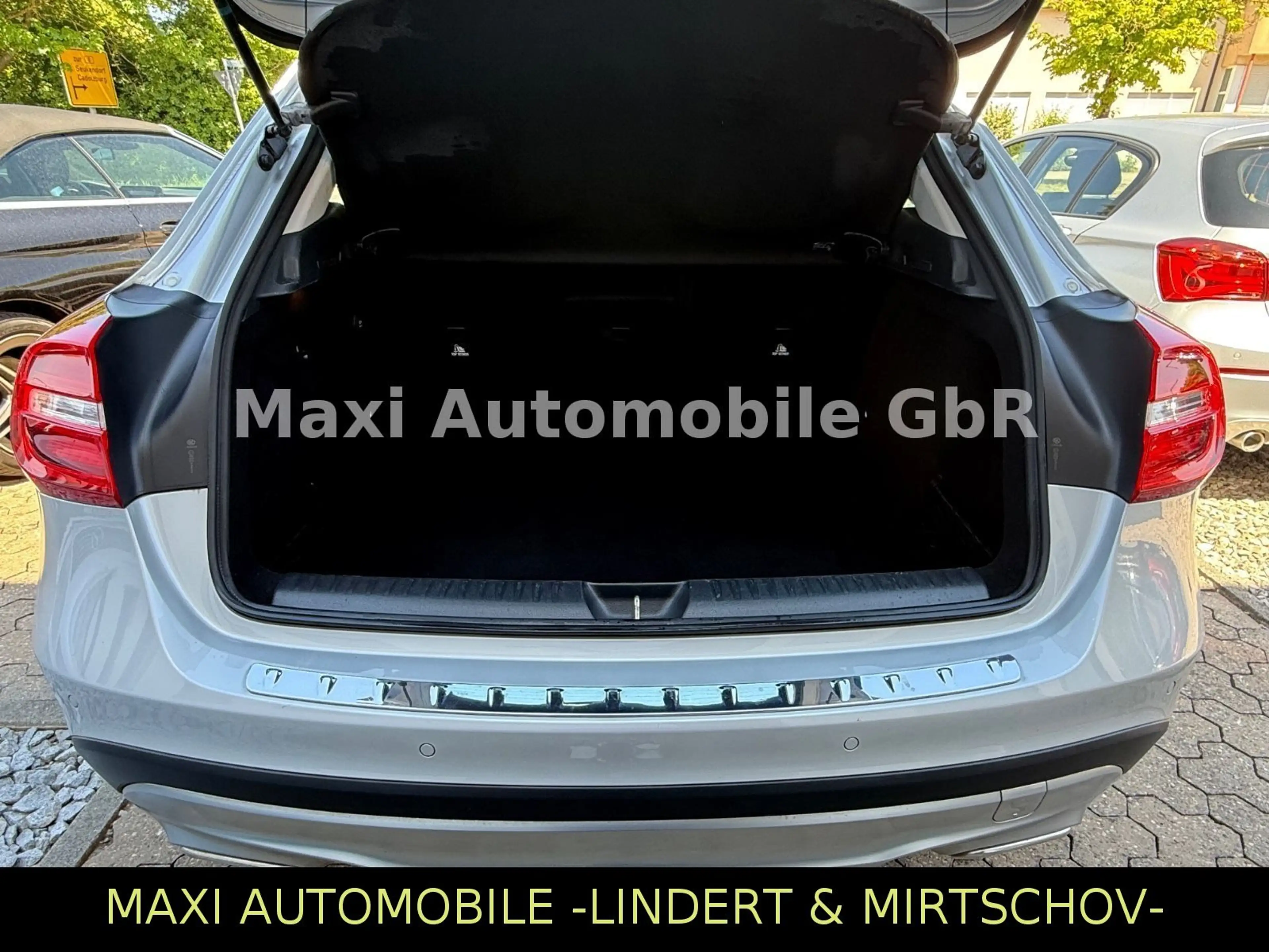 Mercedes-Benz GLA 220 CDI URBAN-AUT-NAV-XEN-LEDER-KAMERA-18Z. — photo 6