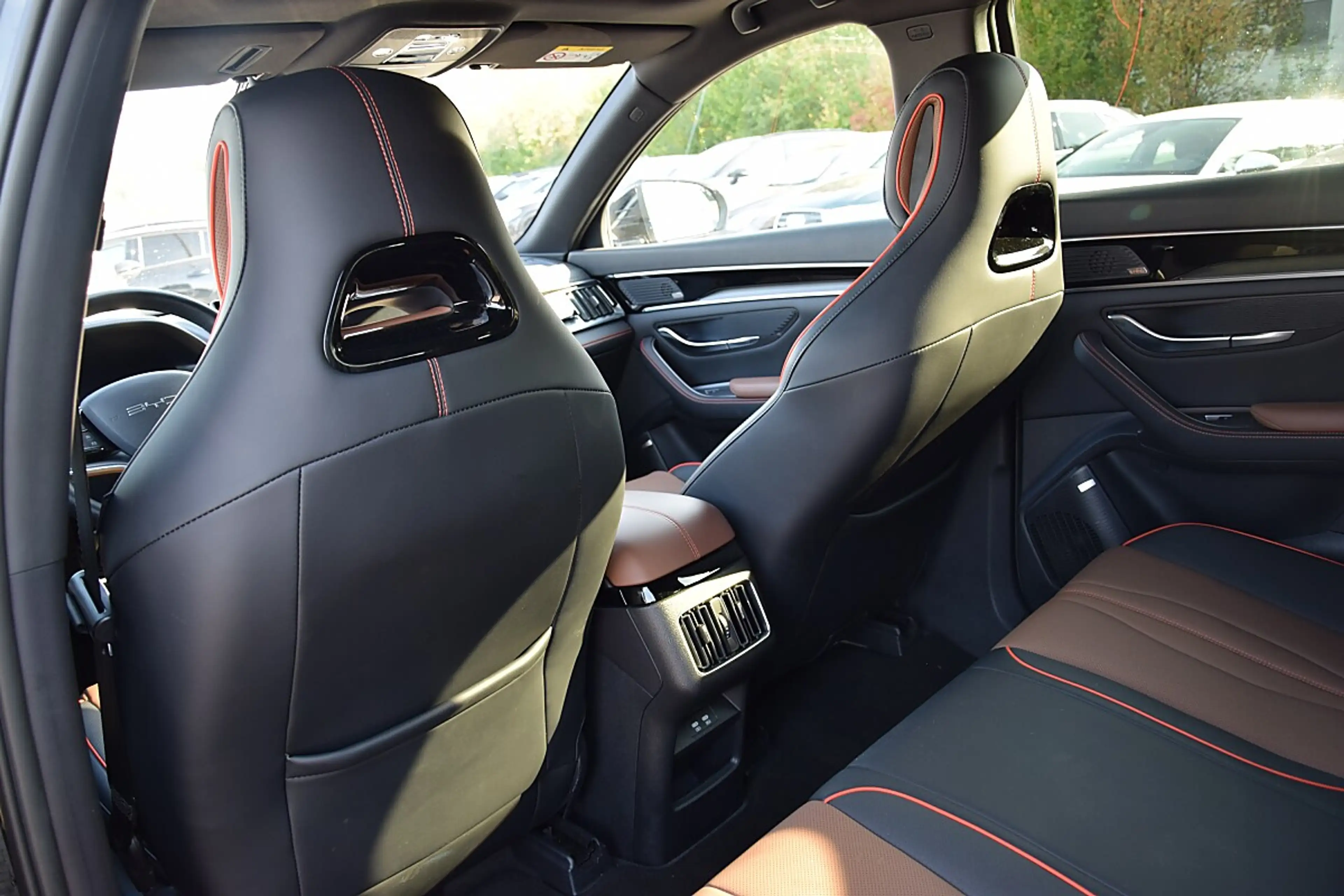 BYD Seal U DM-i PHEV 26,6kWh AWD Design Österreich Paket — photo 10
