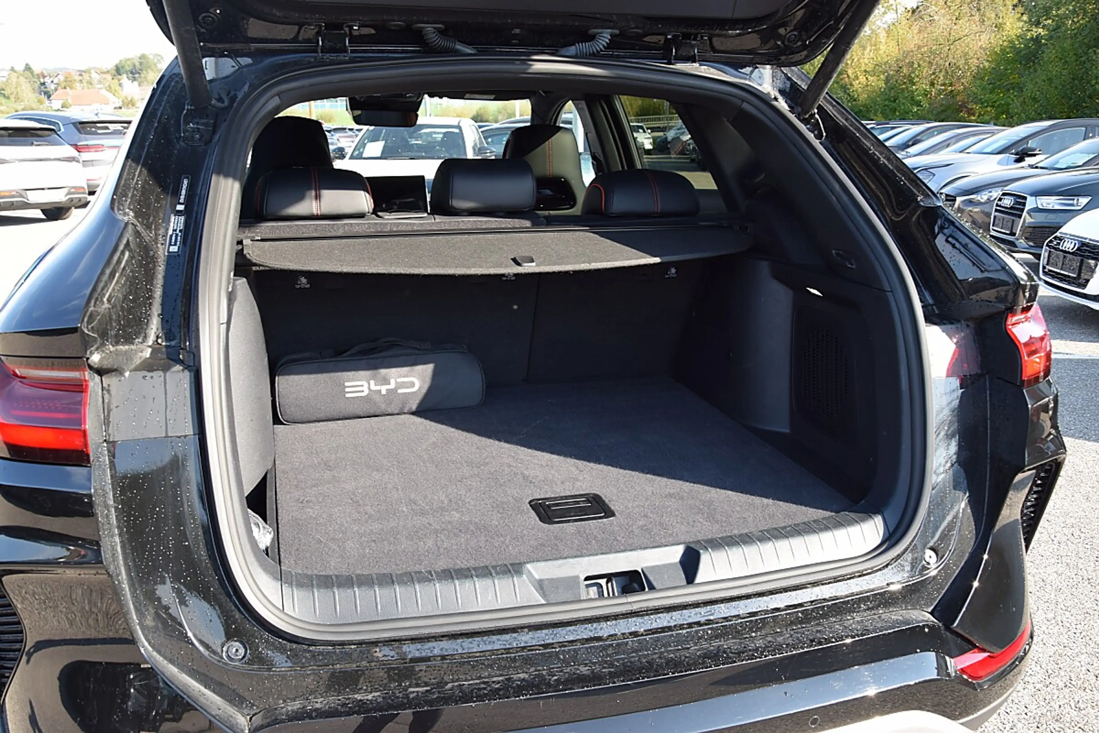 BYD Seal U DM-i PHEV 26,6kWh AWD Design Österreich Paket — photo 6