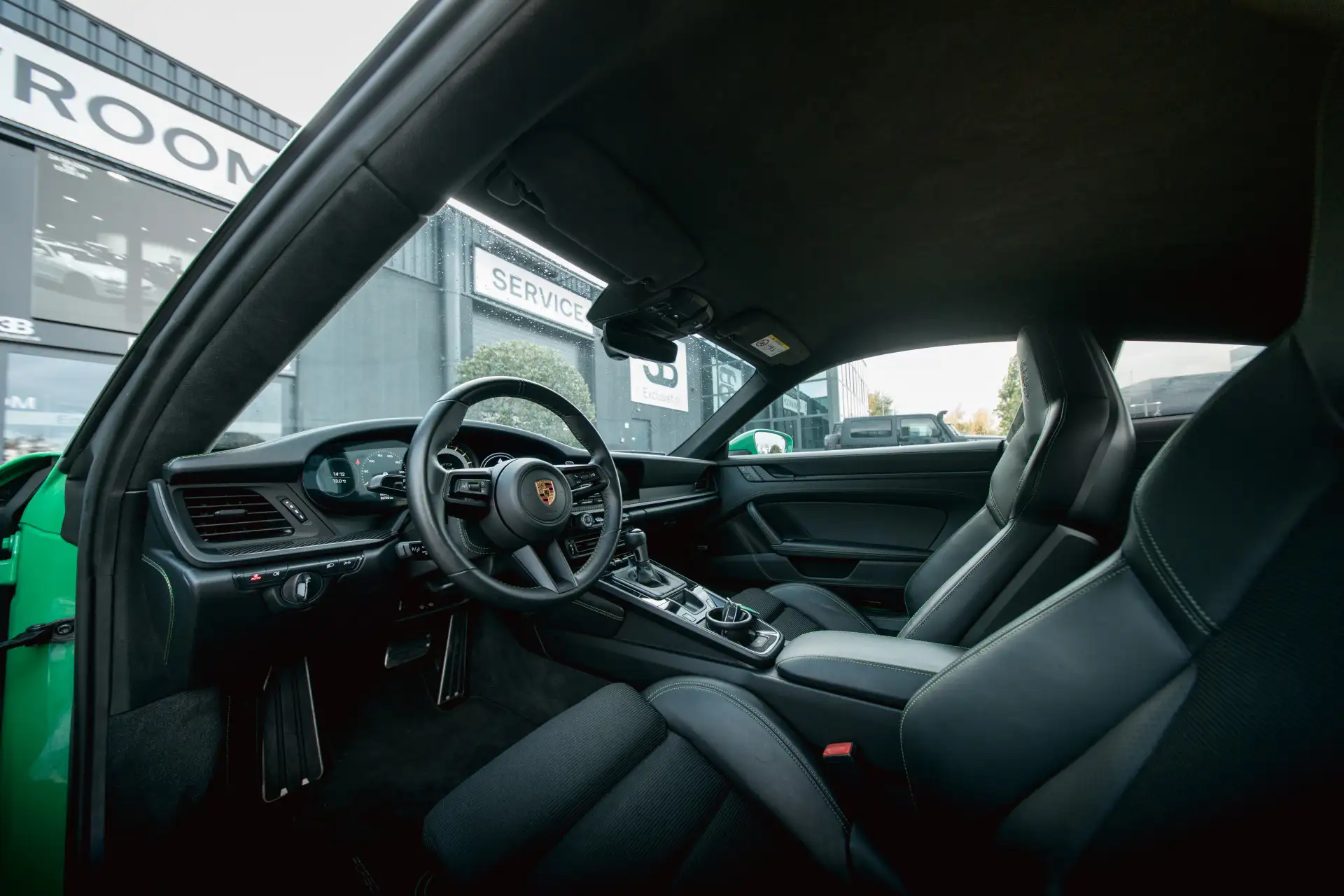 포르쉐 911 GT3 Touring 2023 초록 사진 3