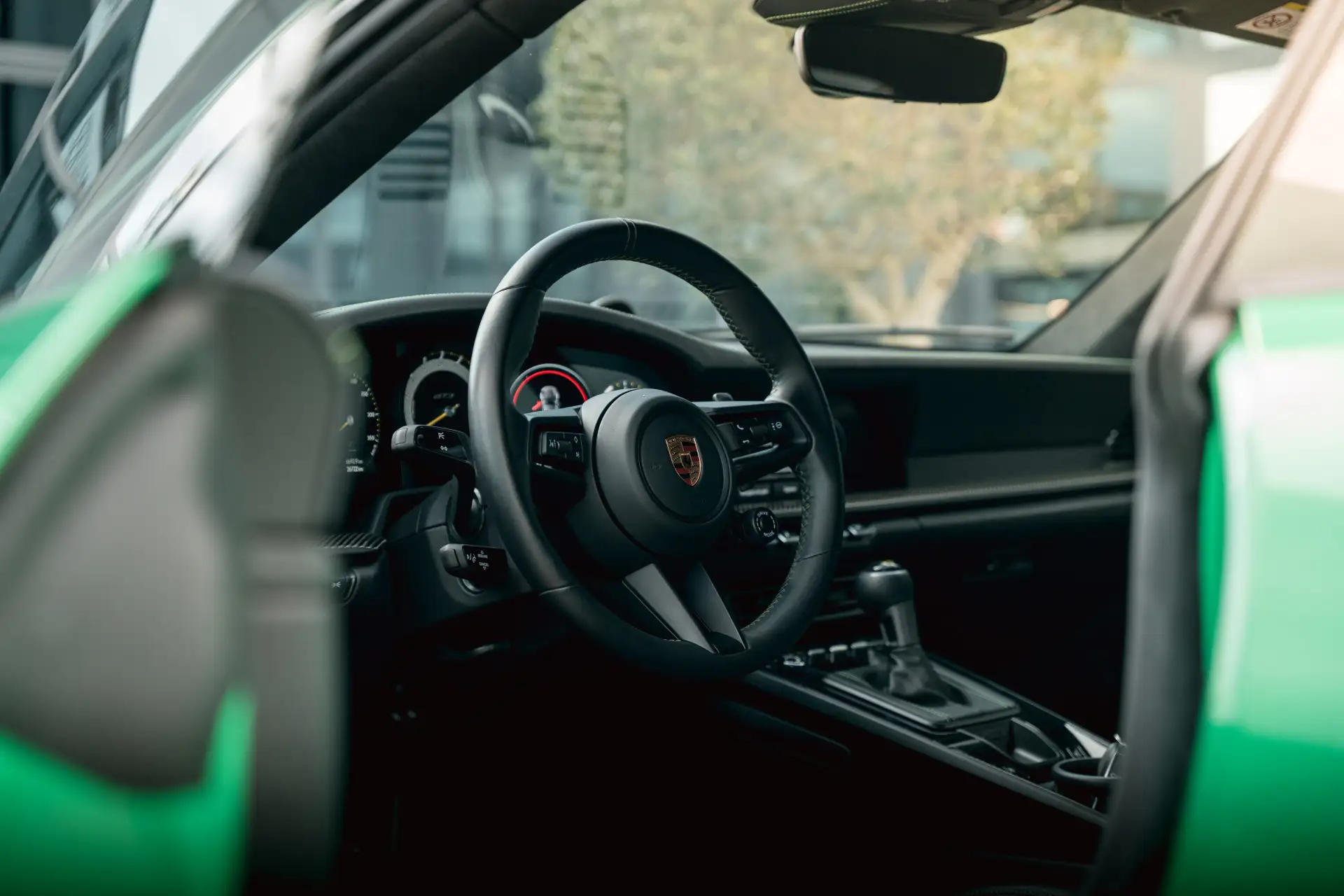 포르쉐 911 GT3 Touring 2023 초록 사진 5