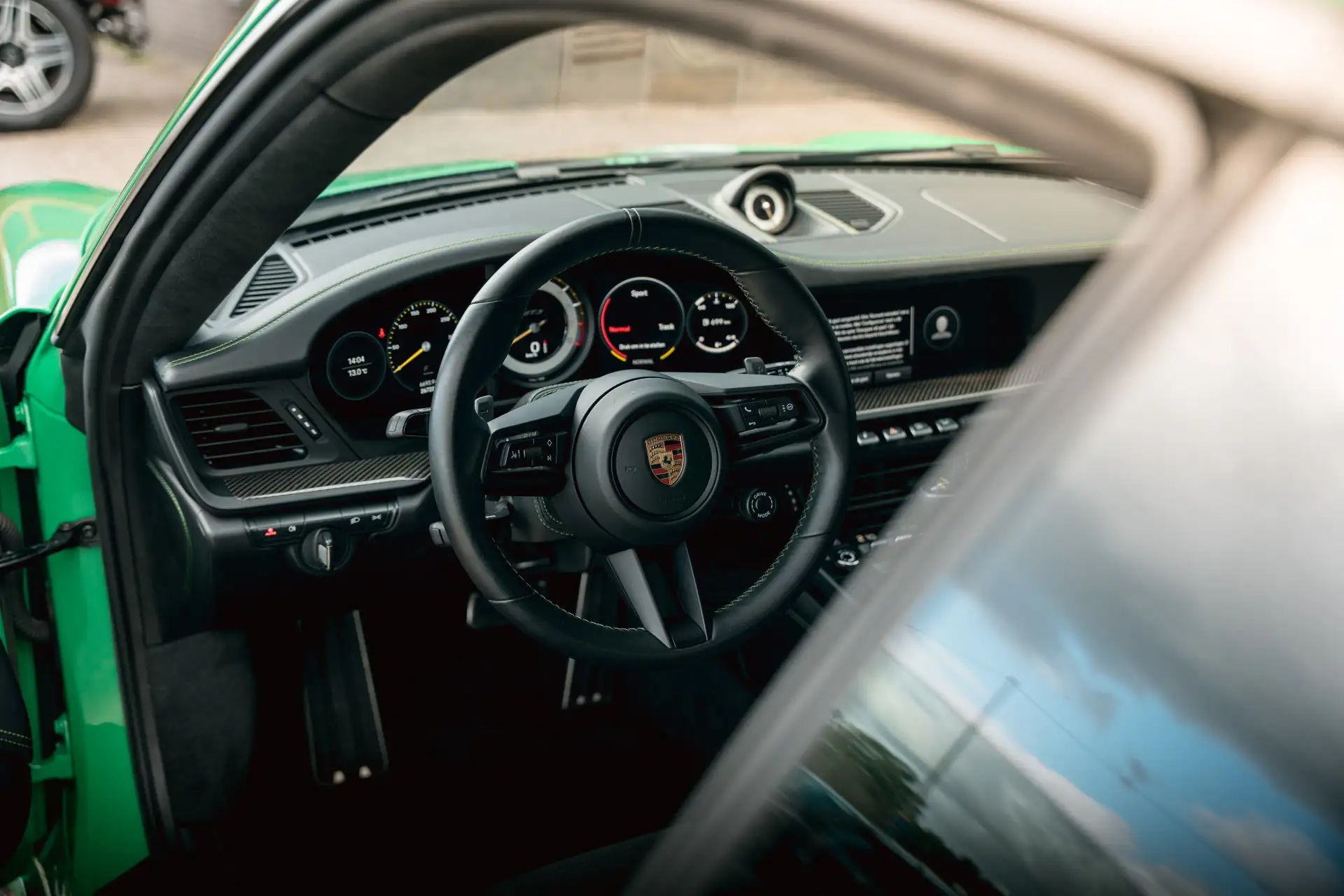 포르쉐 911 GT3 Touring 2023 초록 사진 4