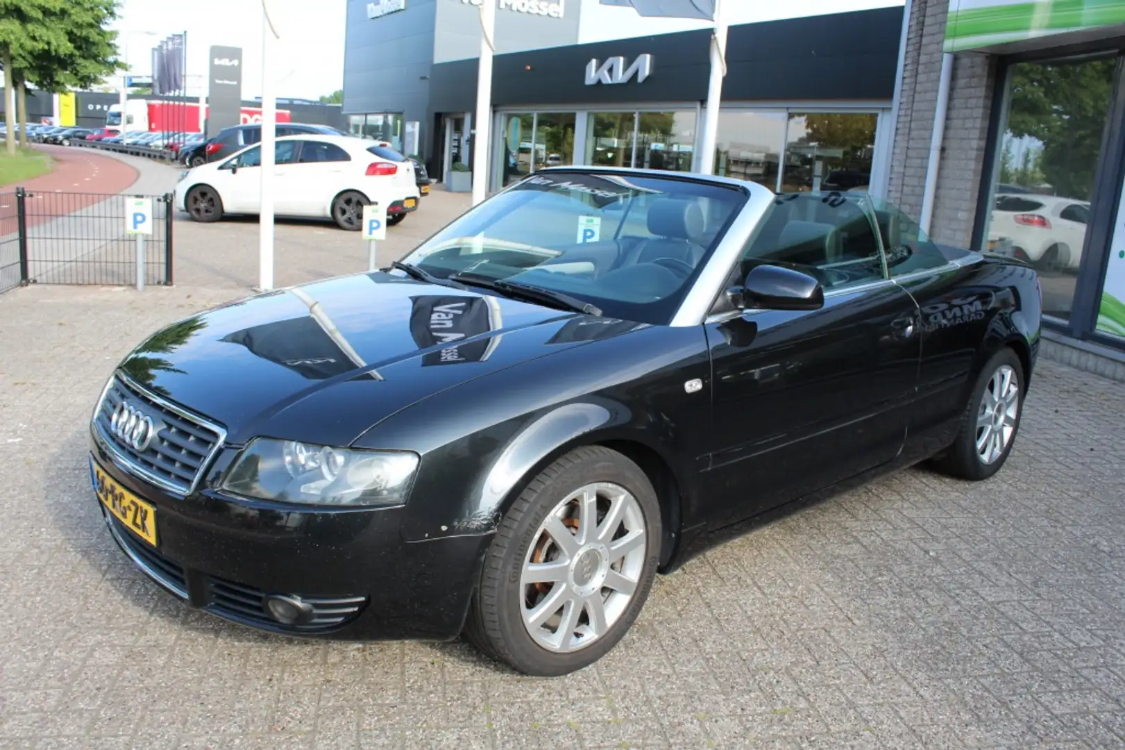 Audi A4 Cabriolet 1.8 Turbo Exclusive Zwart - 2