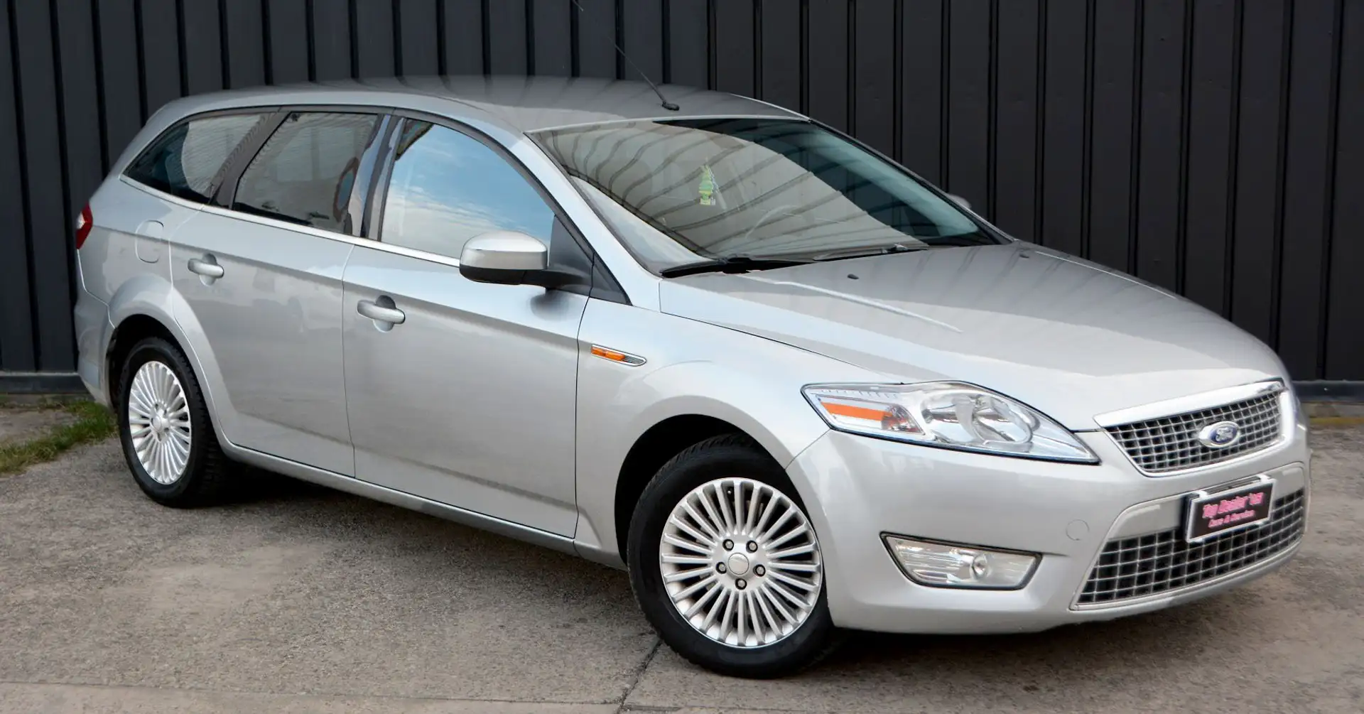 Ford Mondeo SW 2.0 tdci Titanium dpf manuale Grau - 1