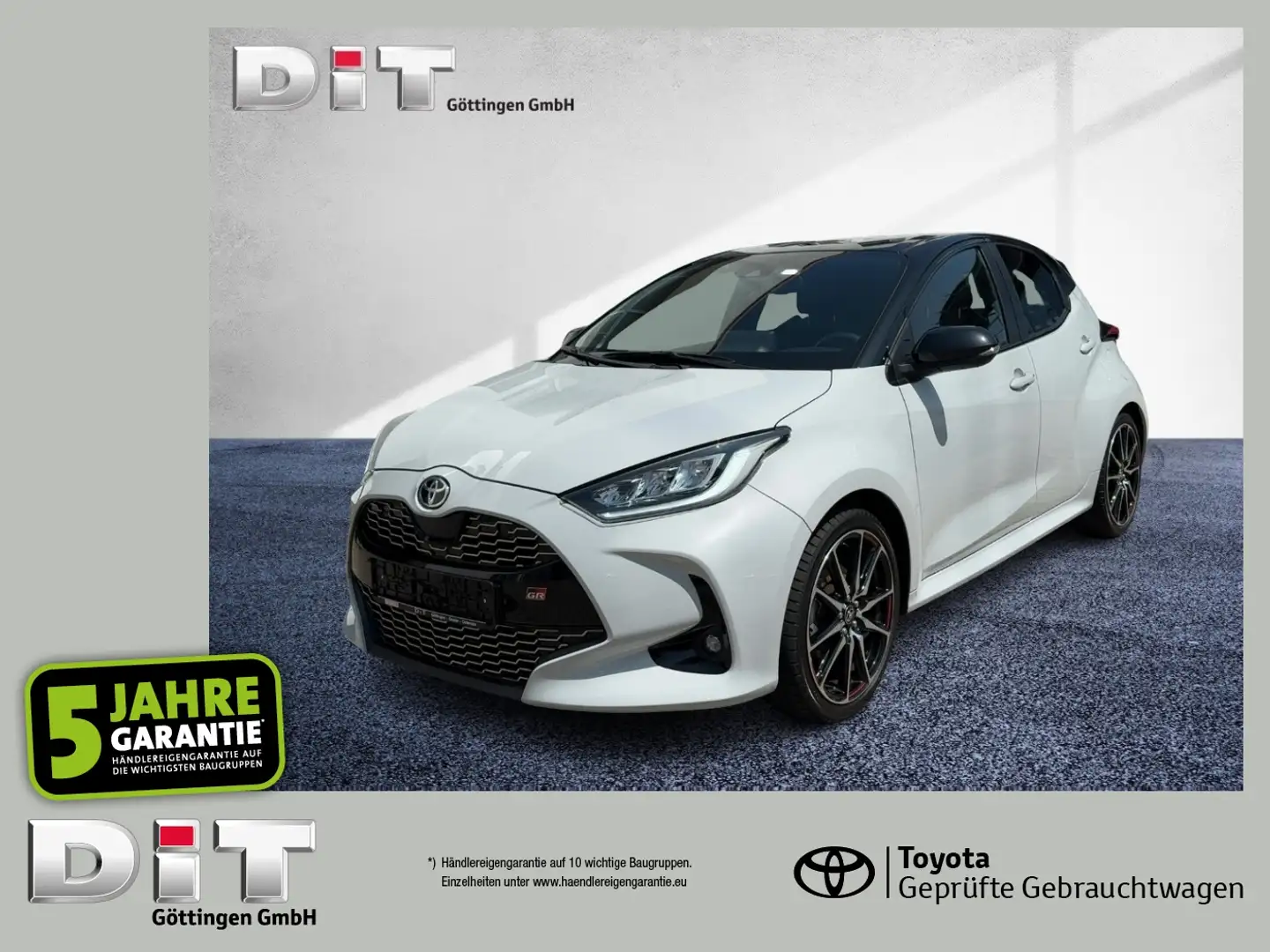 Toyota Yaris 1.5 GR Sport Matrix+ACC+Alcantara+LED+Navi Чёрный - 1
