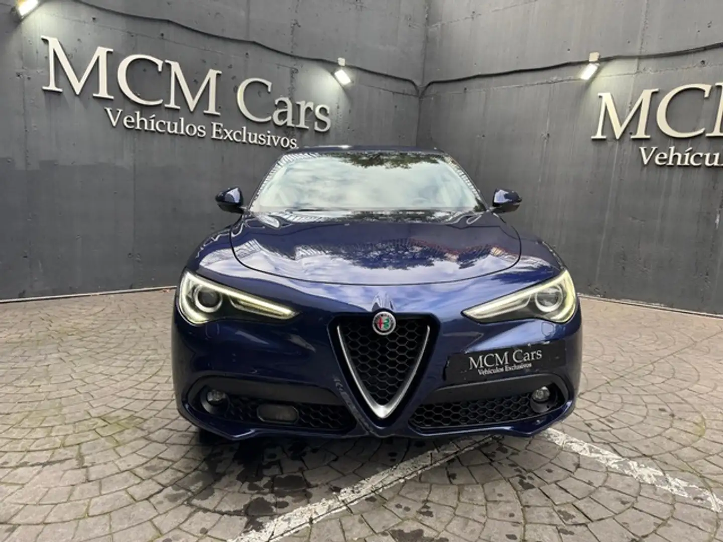 Alfa Romeo Stelvio 2.2 Super RWD 180 Aut. Bleu - 2