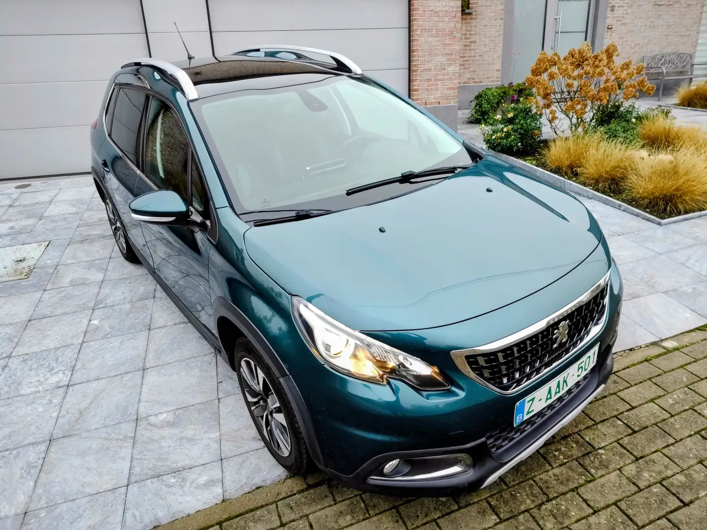 Peugeot 2008 2008 1.2i ‼️ GARANTIE mars 2029‼️ Зелений - 2