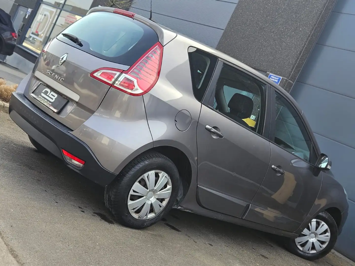 Renault Scenic *** 1.6 i - 55.000 km - GPS - Carpass - Garantie * Grijs - 2
