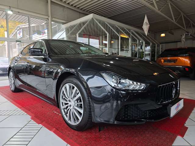 Imagine Maserati Ghibli S+NAVI+KAMERA+ALCANTARA+SCHIEBEDACH+