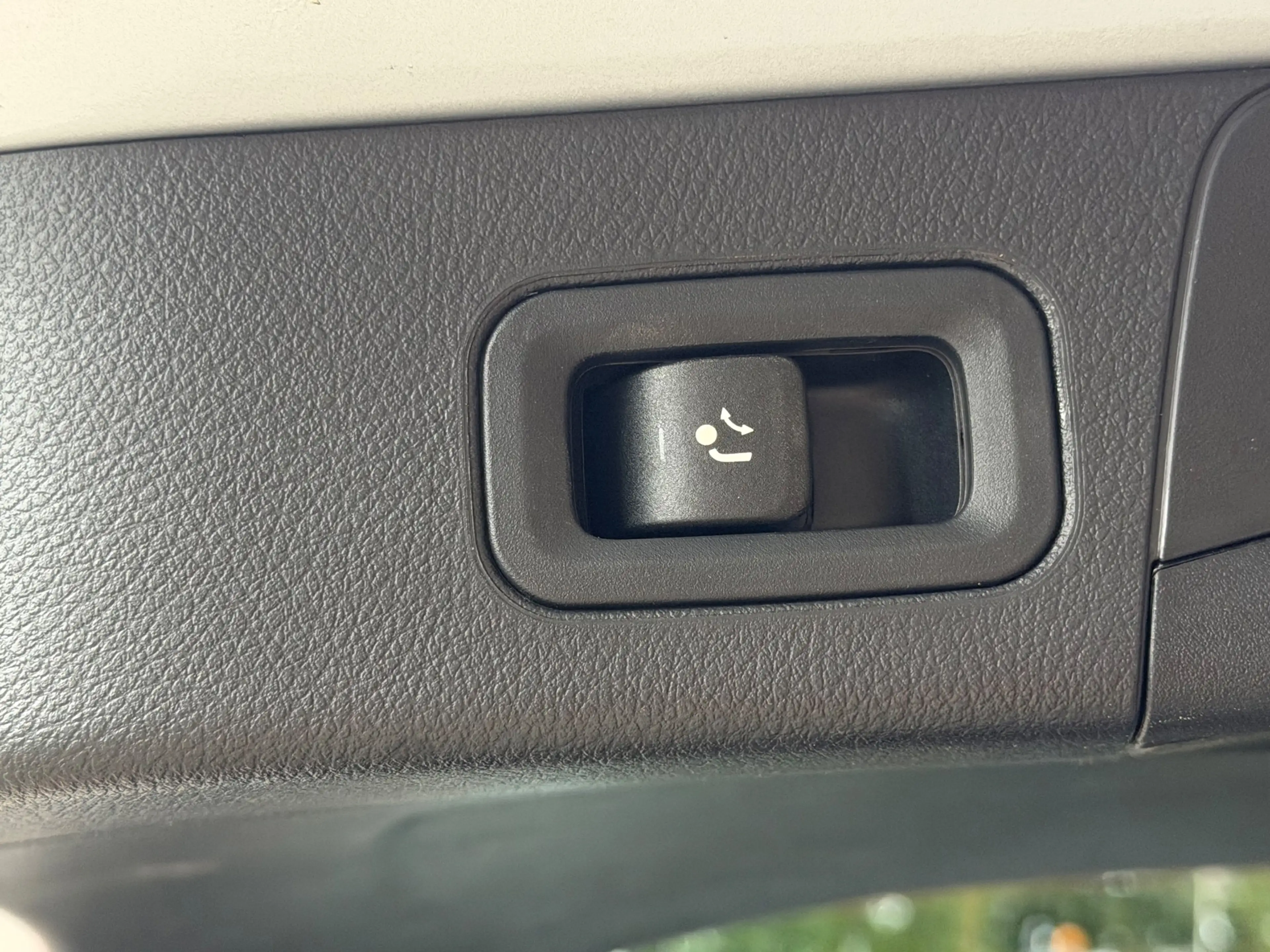 Mercedes-Benz B 250 e Business Solution AMG Limited — photo 12