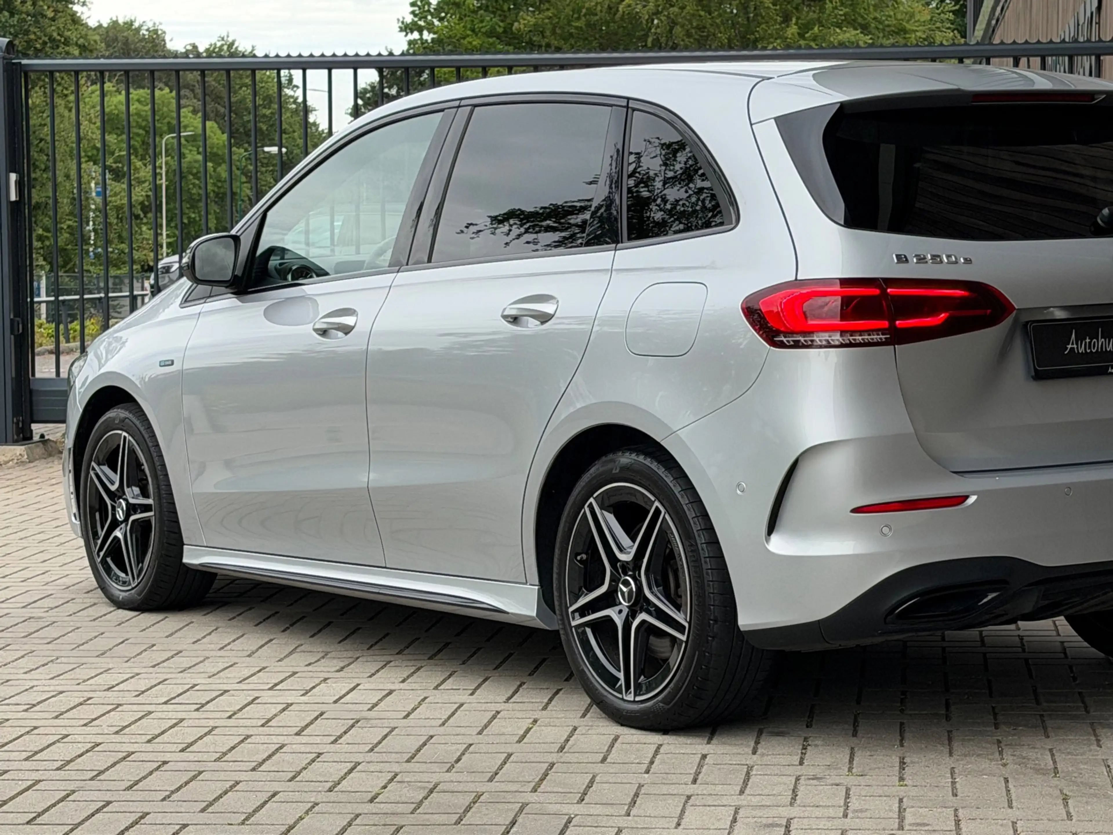 Mercedes-Benz B 250 e Business Solution AMG Limited — photo 8