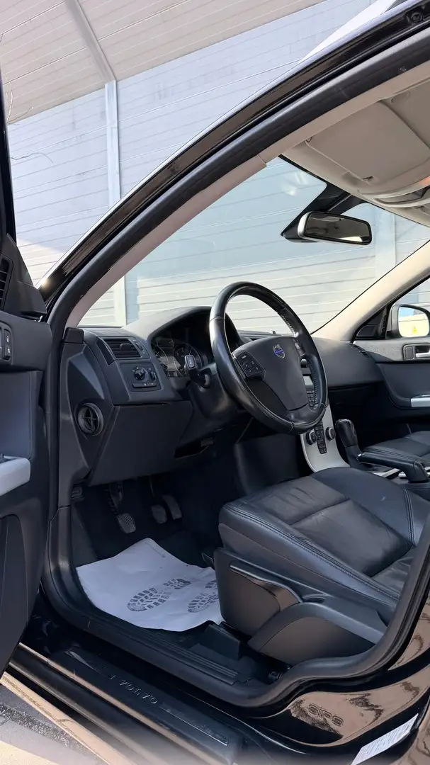 Volvo V50 Mit neuen Pickerl / Kobtaktnummer: 0676 7379107 Schwarz - 2
