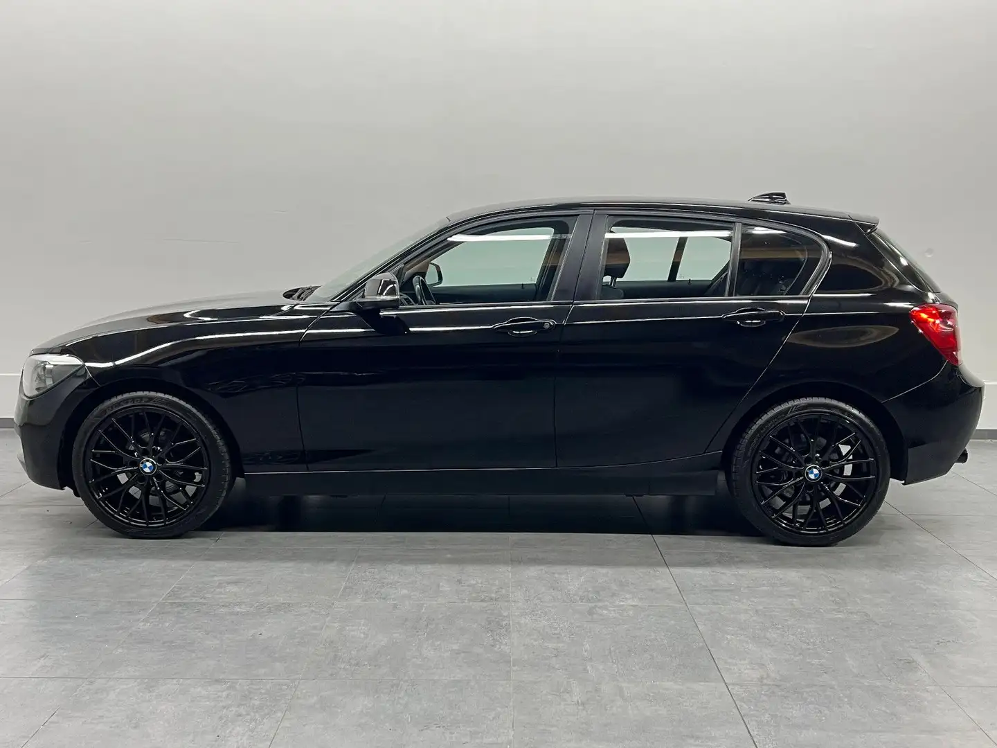 BMW 114 i 5trg.*18Zoll*Blackline*Klima*Sitzhzg.*Euro6 Zwart - 2