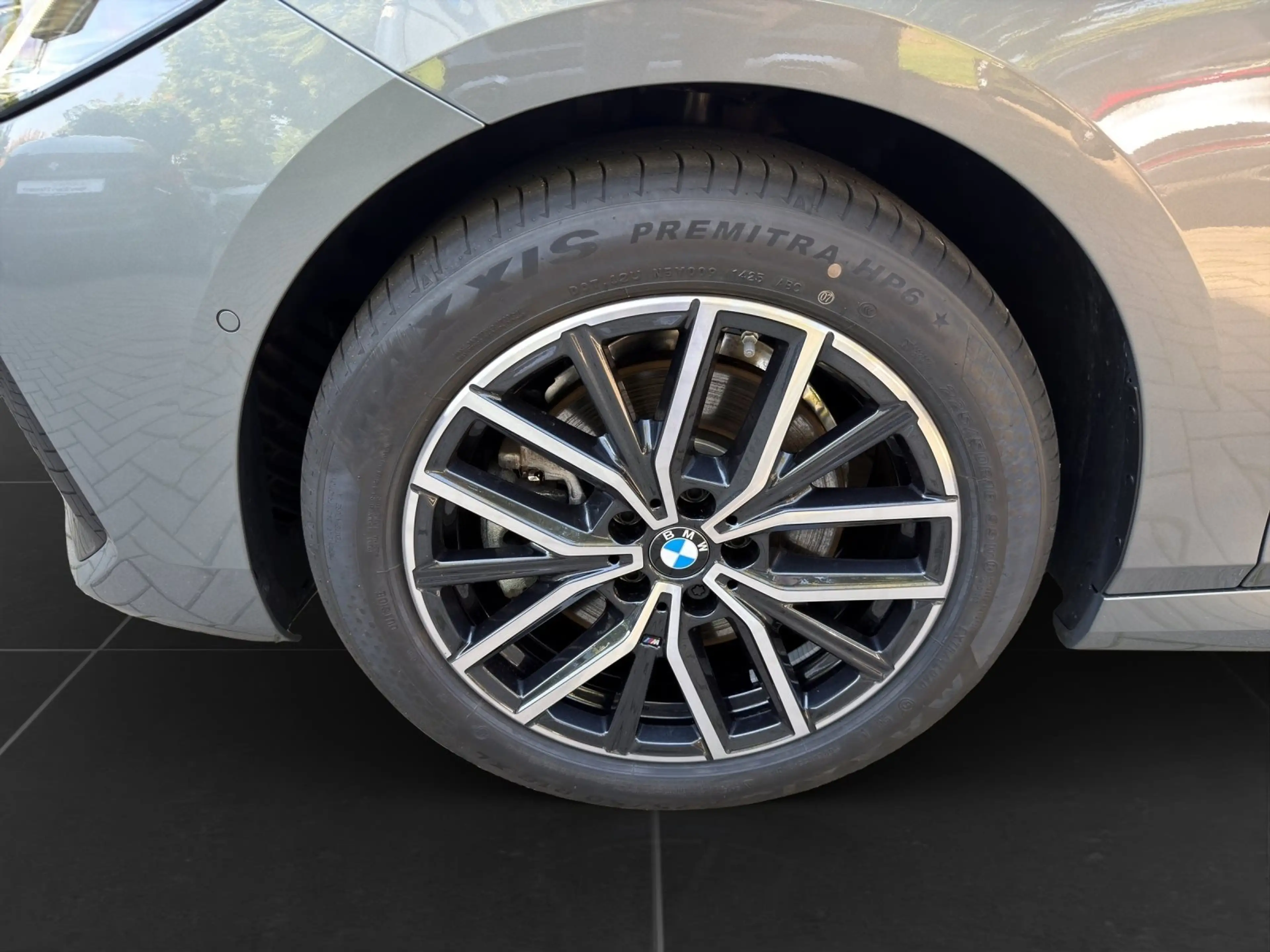 BMW 223 i  18" / M Paket / AHK / Pano / Lkrd Heiz / HUD / — photo 9