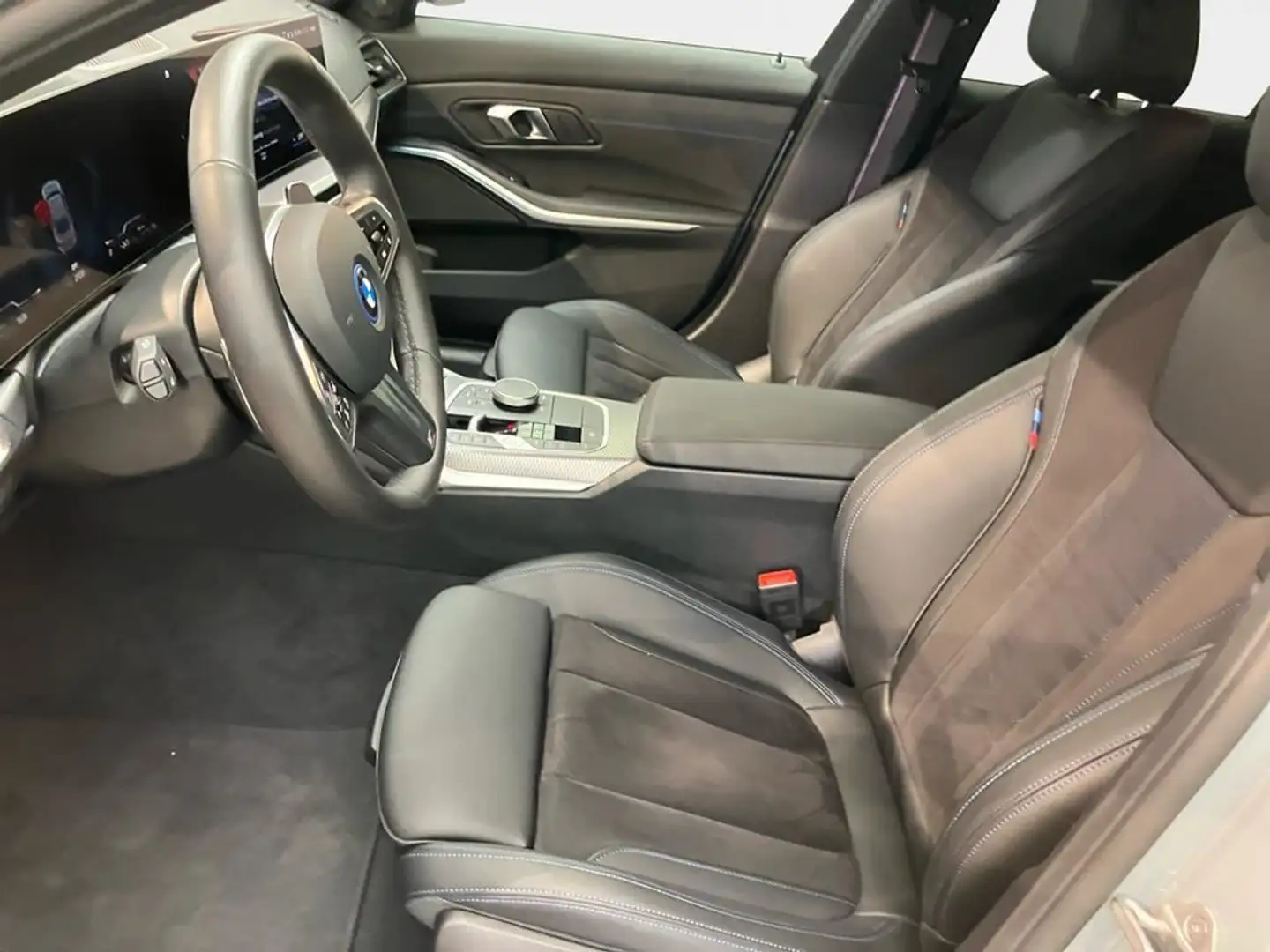 BMW 330 M Sport Pro Grau - 2