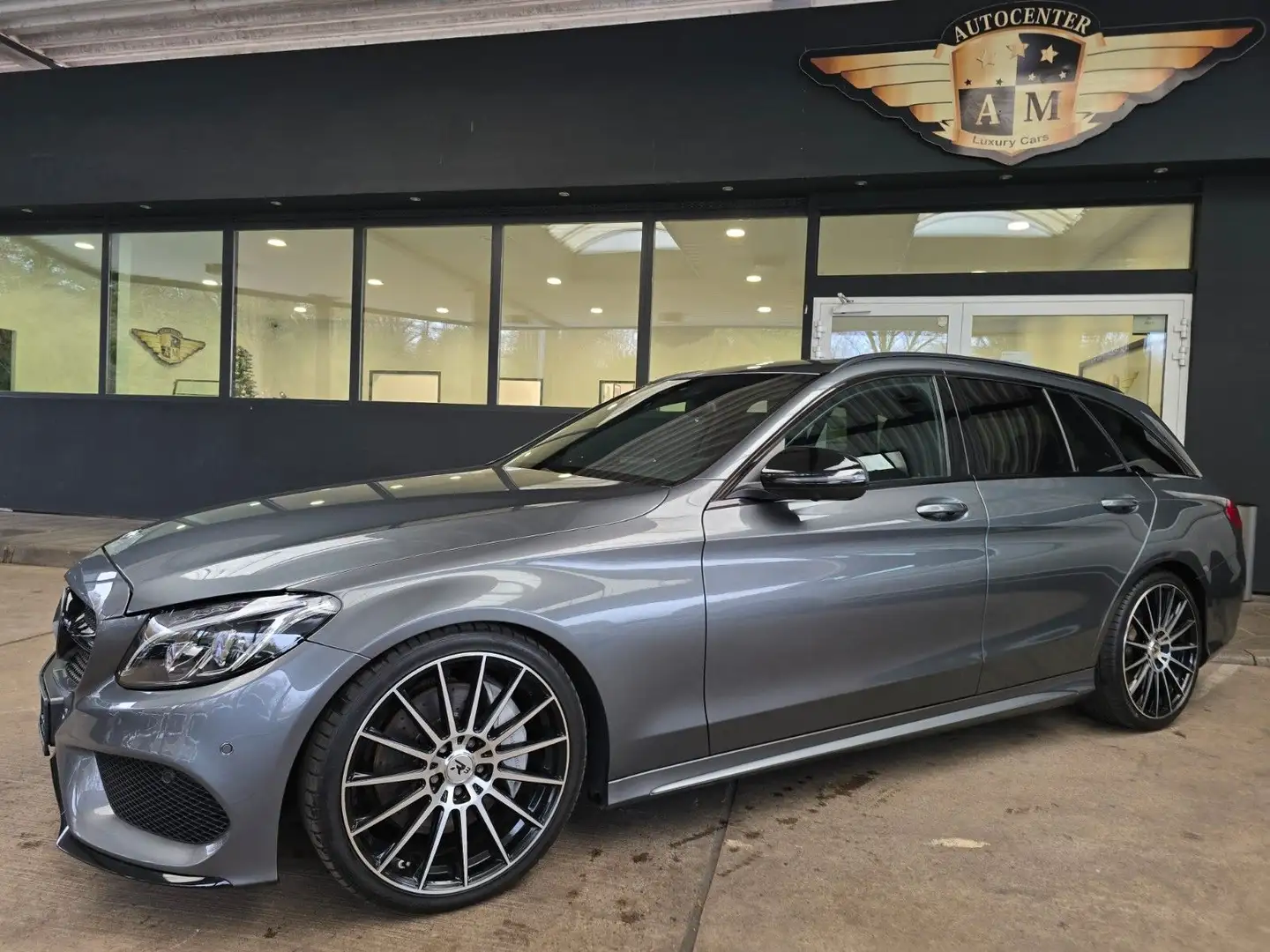 Mercedes-Benz C 250 CGI T AMG Night/BURMESTER/LEDER/AHK/360° Grau - 2