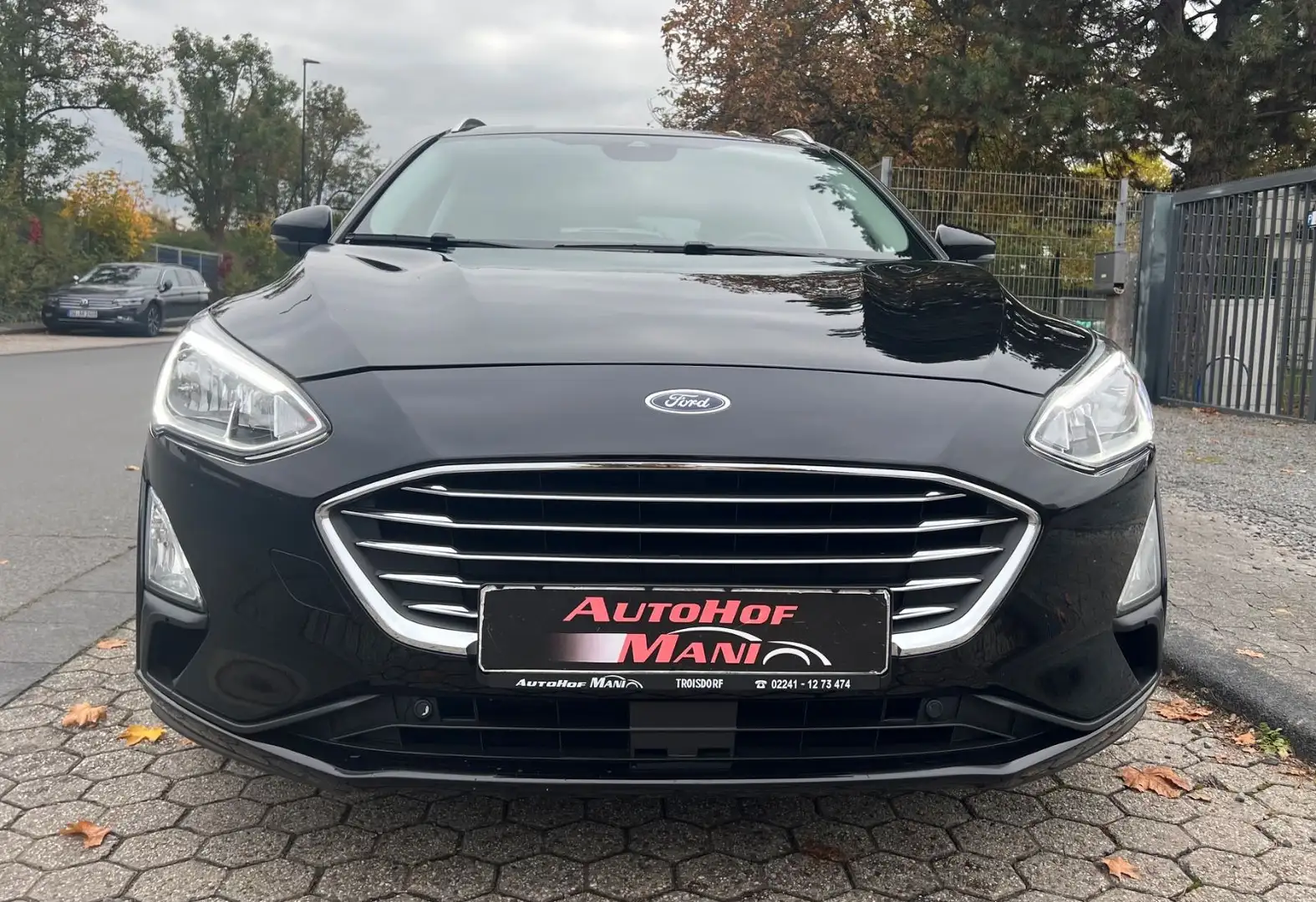 Ford Focus Turnier Cool & Connect/Navi/TÜV Neu Negro - 2