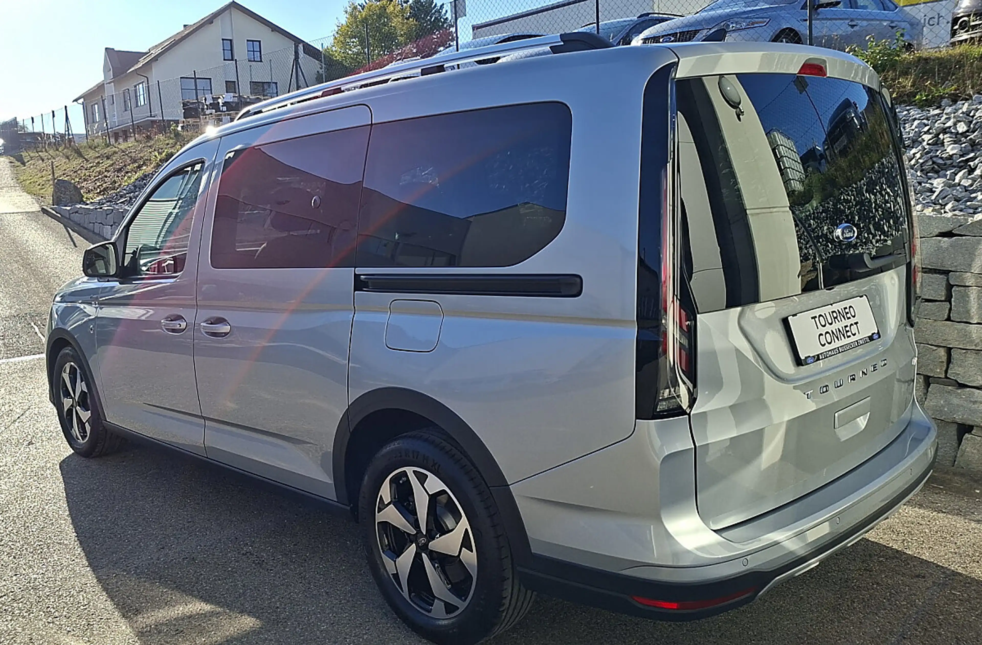 Ford Grand Tourneo Connect 2,0 EcoBlue L2 AWD Active — photo 4