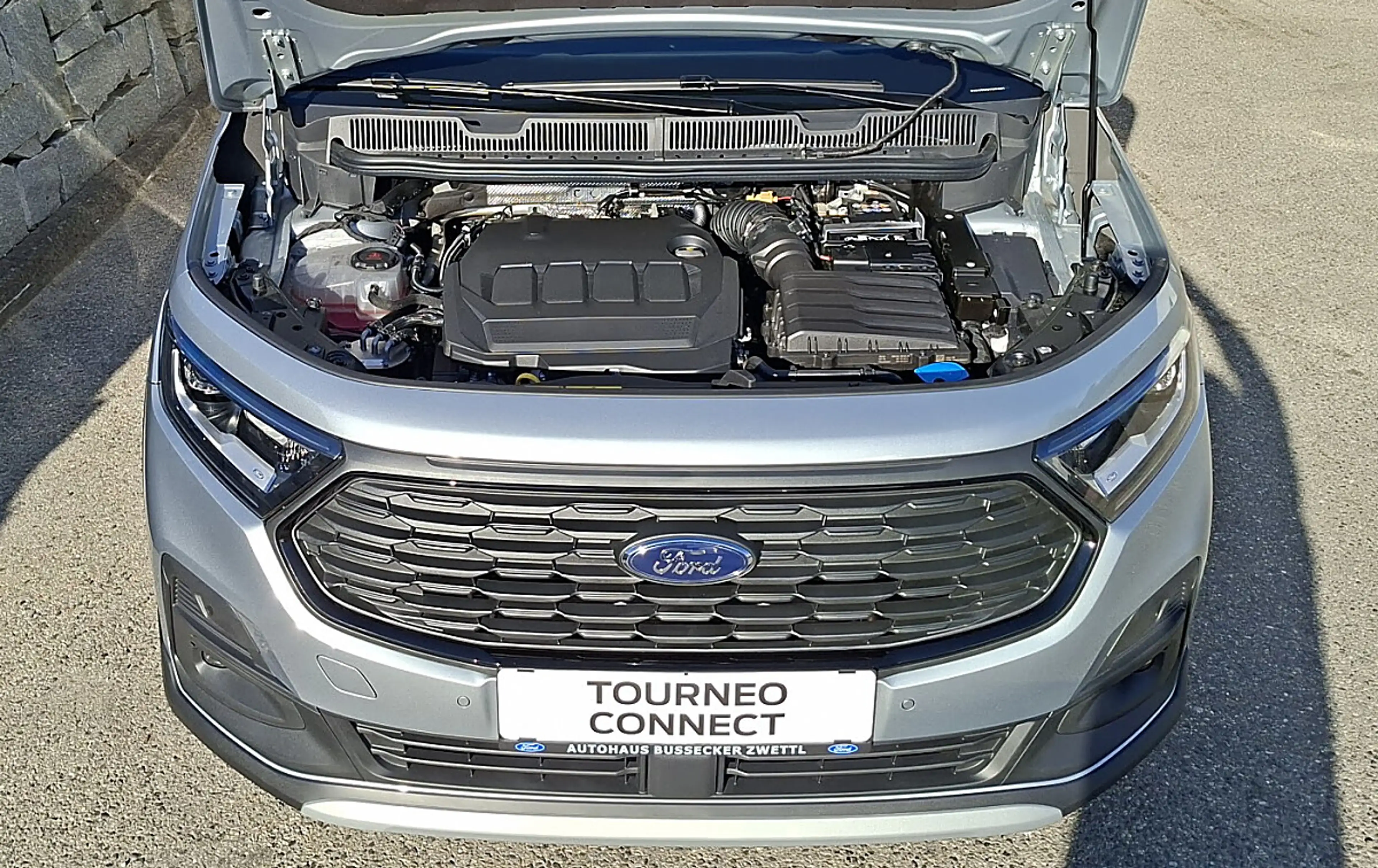 Ford Grand Tourneo Connect 2,0 EcoBlue L2 AWD Active — photo 8