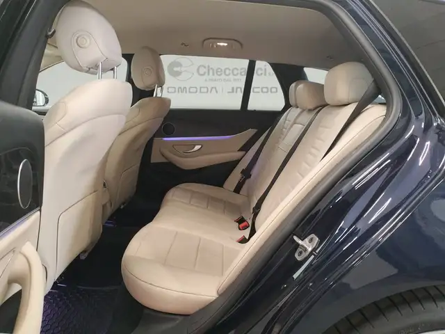 Mercedes-Benz E-Class view 11