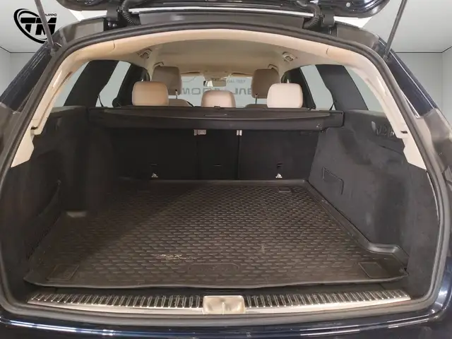 Mercedes-Benz E-Class view 14
