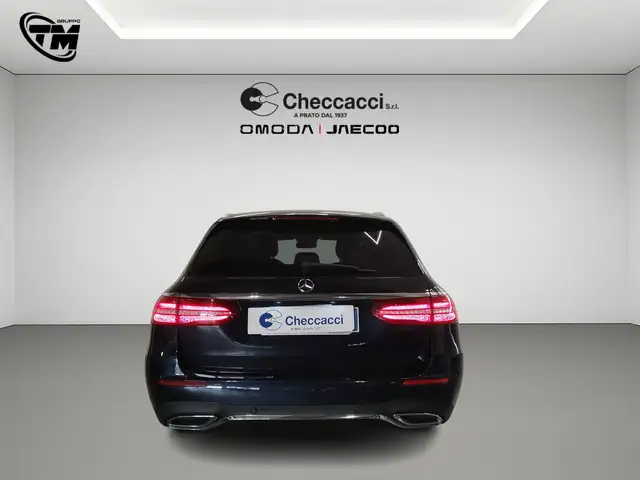 Mercedes-Benz E-Class view 7