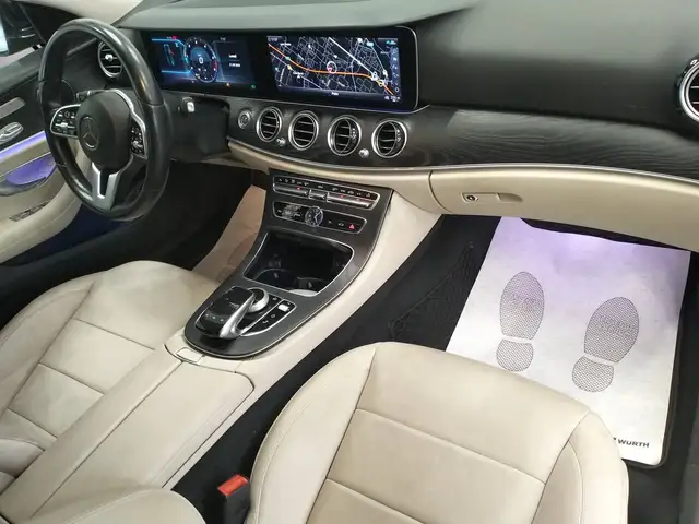 Mercedes-Benz E-Class view 15