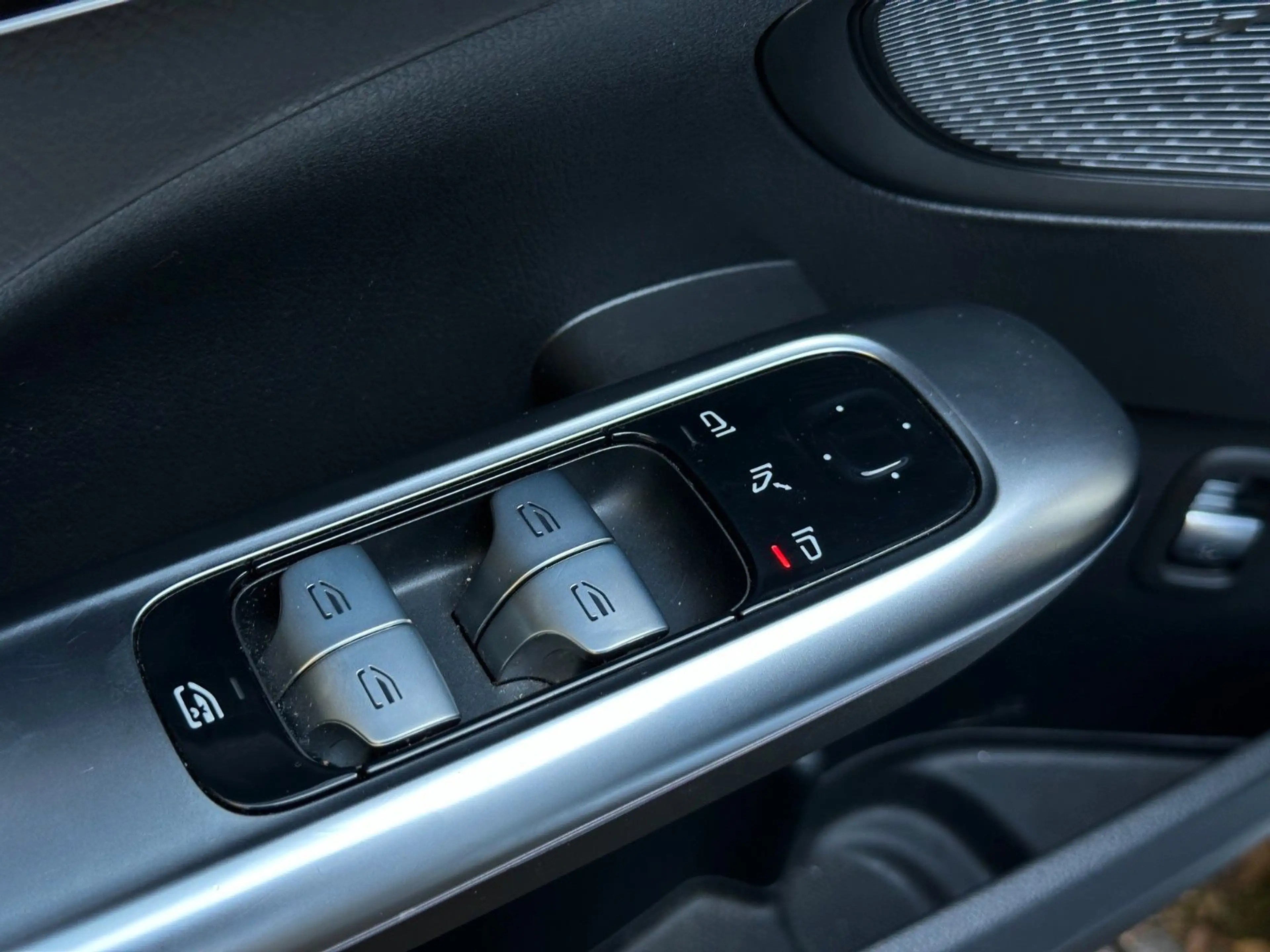 Mercedes-Benz C 220 C220dT 4M AHK High-End Business Night Avantgarde — photo 7