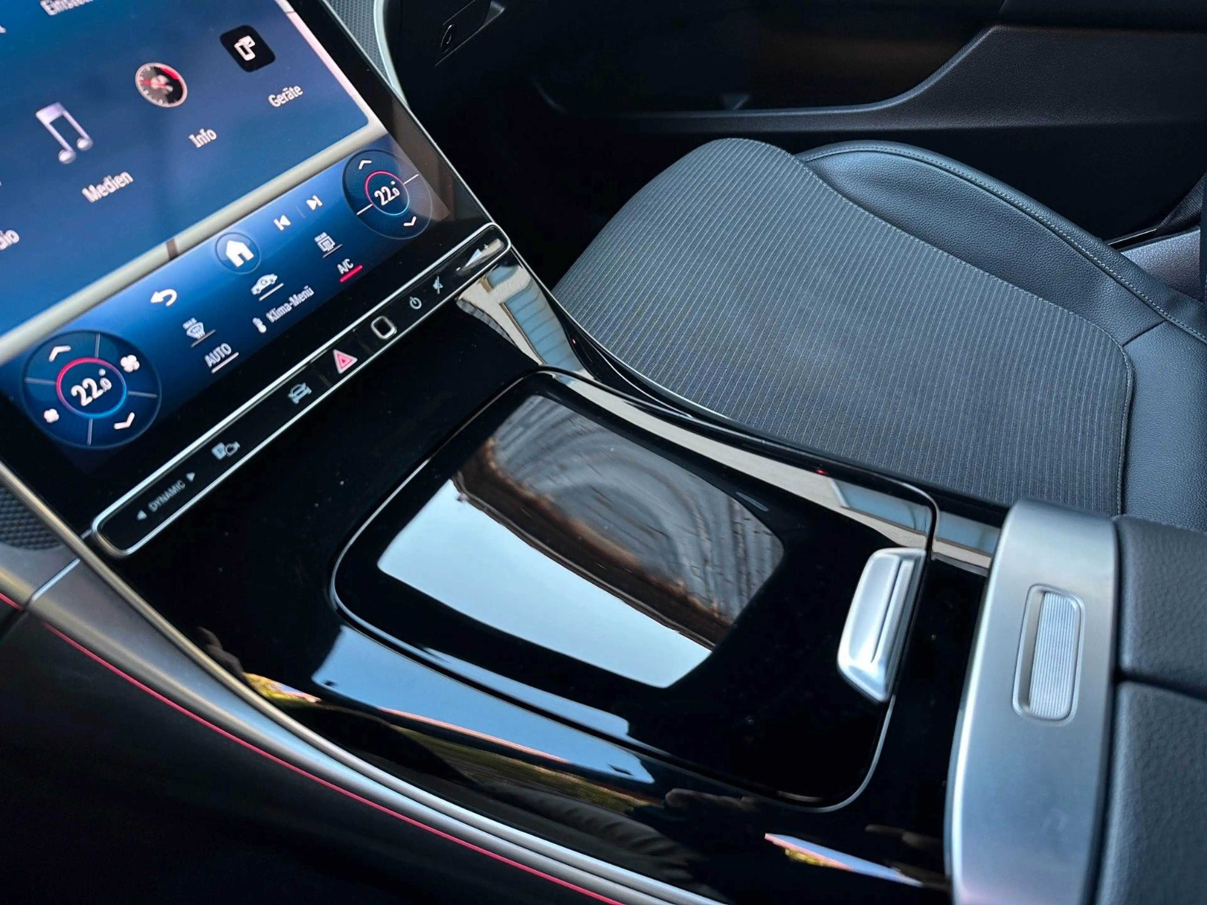 Mercedes-Benz C 220 C220dT 4M AHK High-End Business Night Avantgarde — photo 12