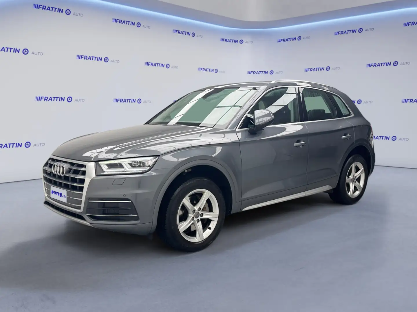Audi Q5 40 TDI quattro S tronic Business Sport Szary - 1
