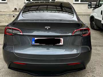 Tesla Model Y RWD 2023 – Excellent état – Disponible immédiatement