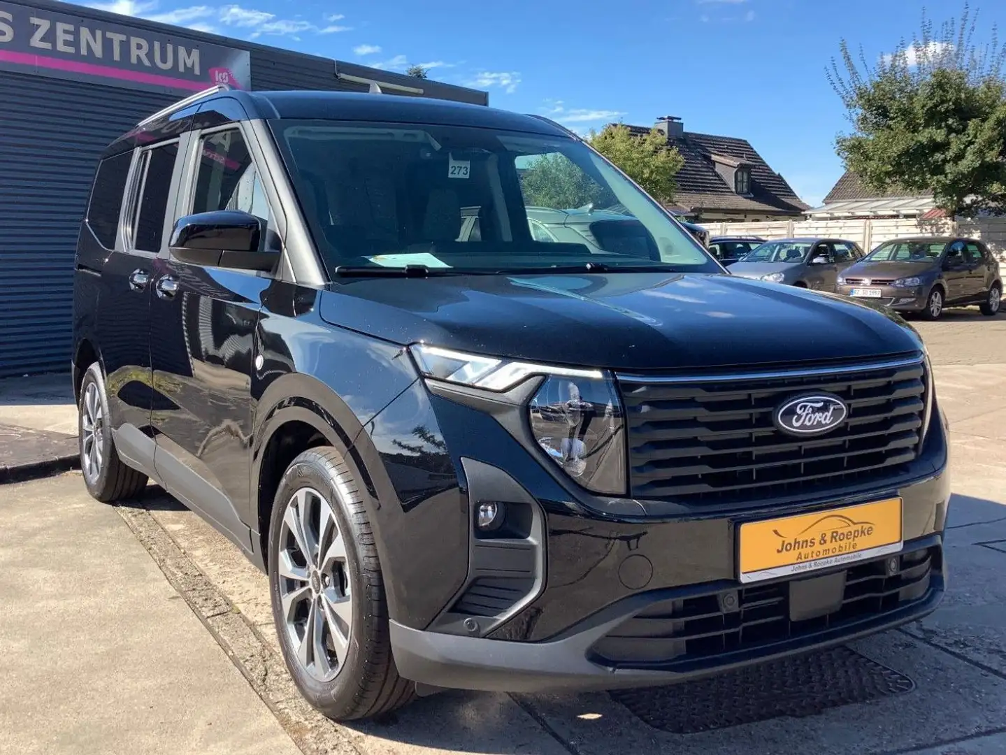 Ford Tourneo Courier Titanium Automatik / KAMERA / Schwarz - 1