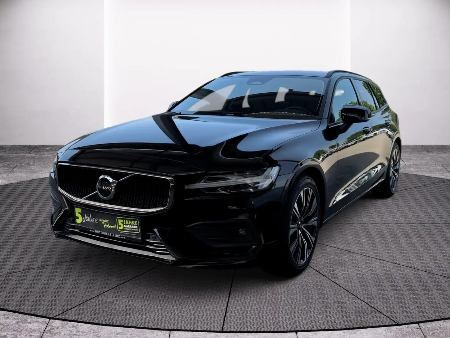 Volvo V60 B4 Core Geartronic ACC+Navi+SHZ+Winterp.+Kam. Schwarz - 2