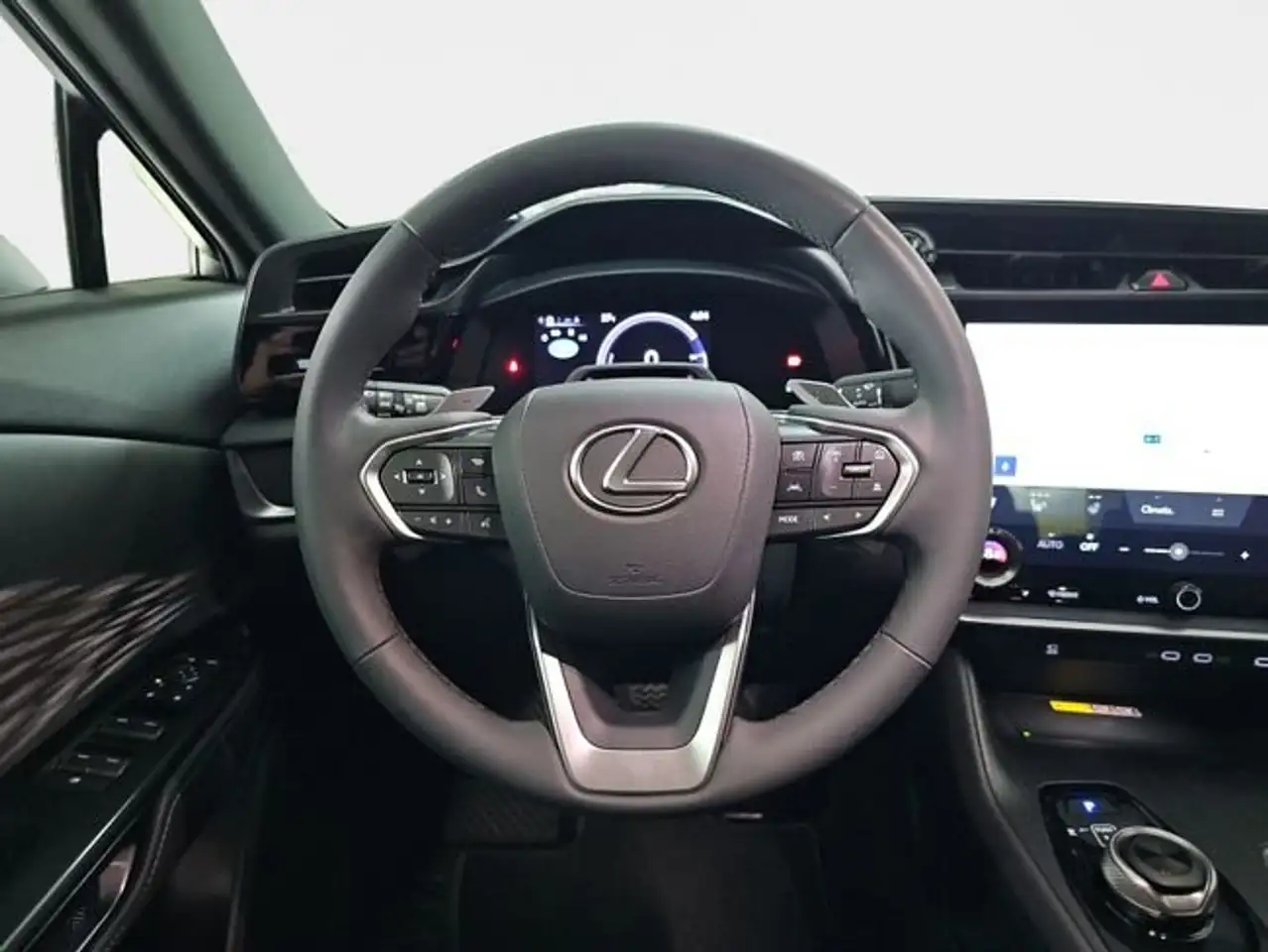 Lexus RZ 2026 — фото 13