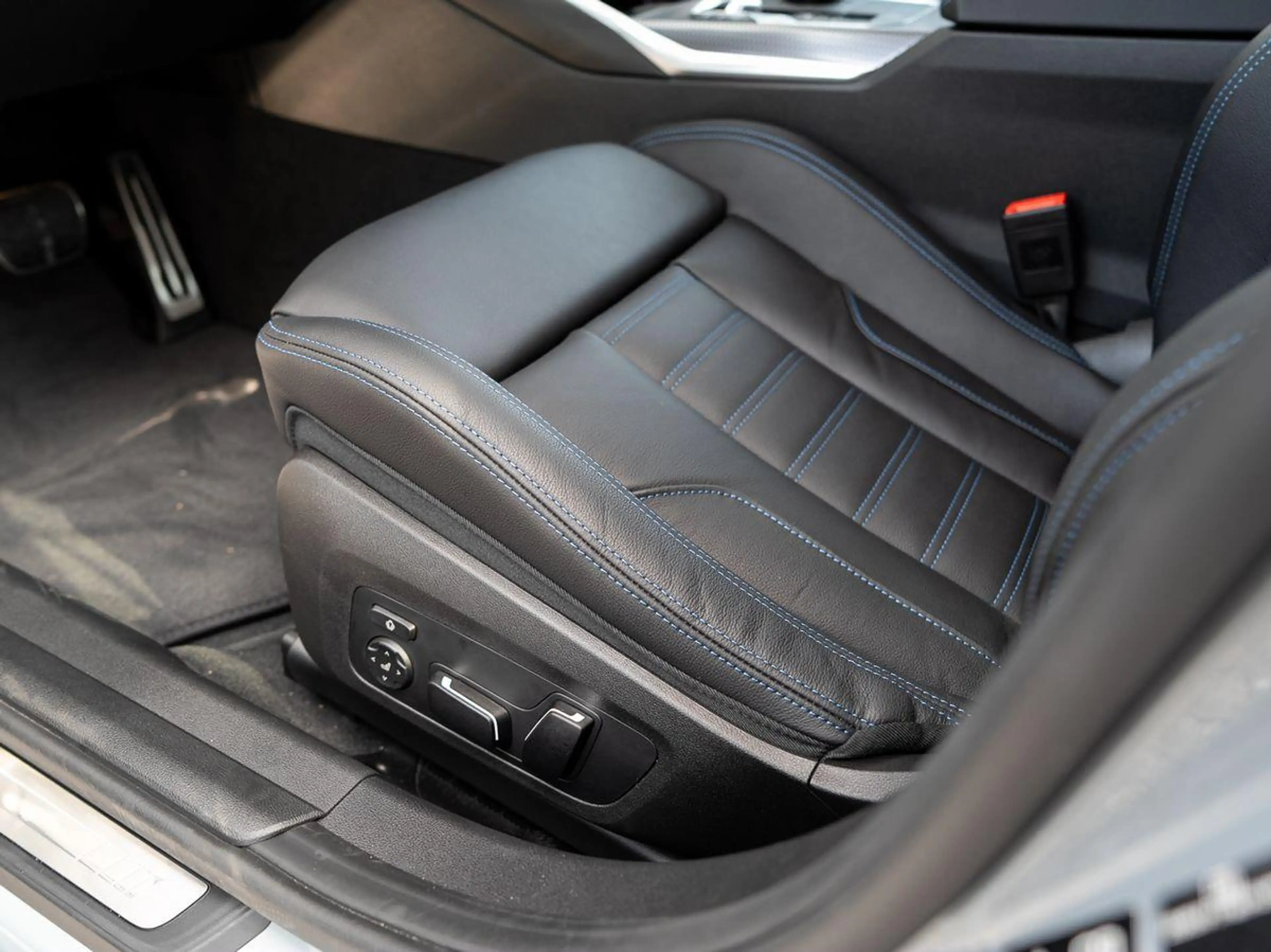 BMW 340 xDrive Lim M-SportPRO AHK GSD ACC MSitze — photo 10