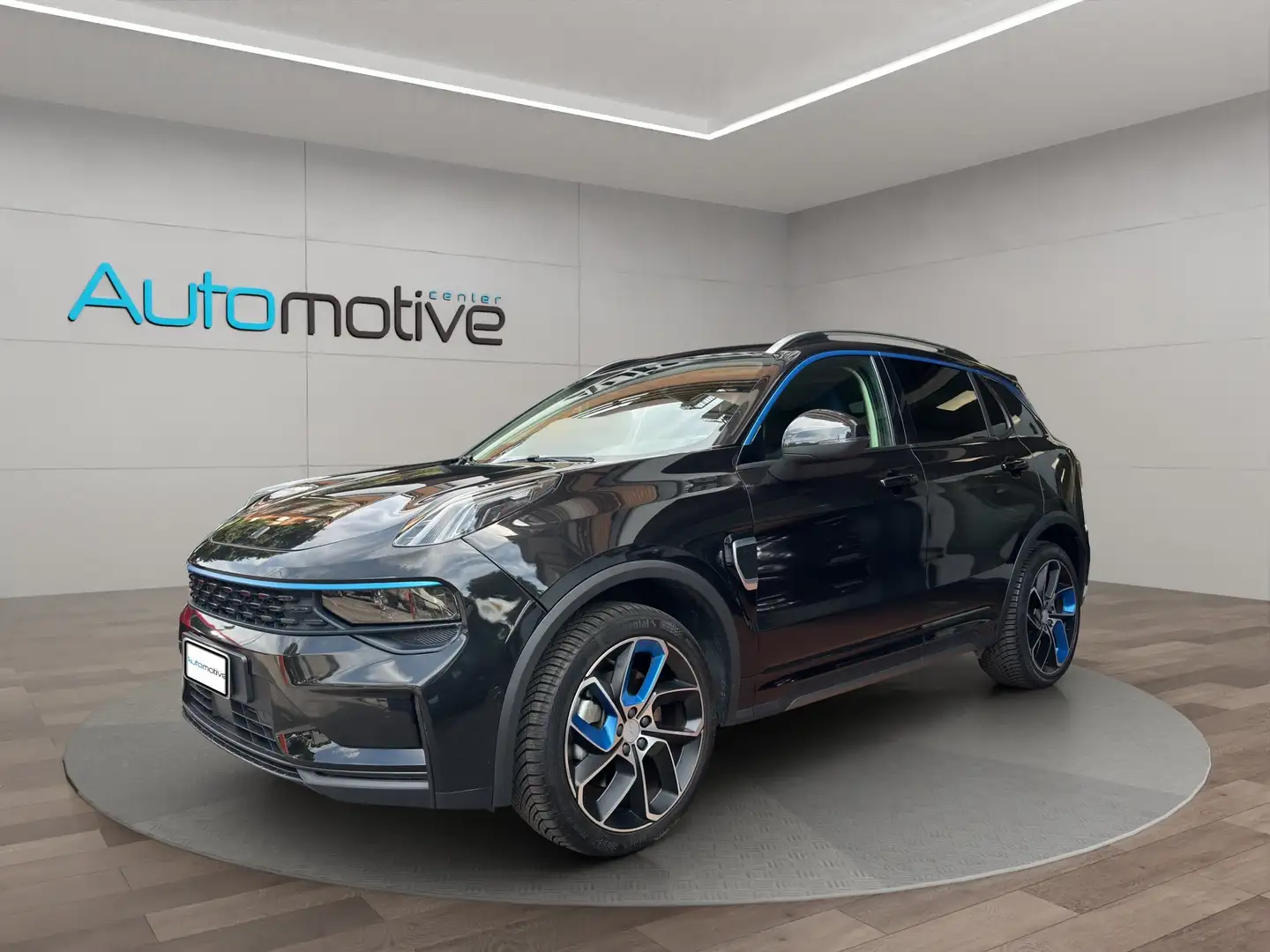 Lynk & Co 01 1.5 td phev auto Černá - 1