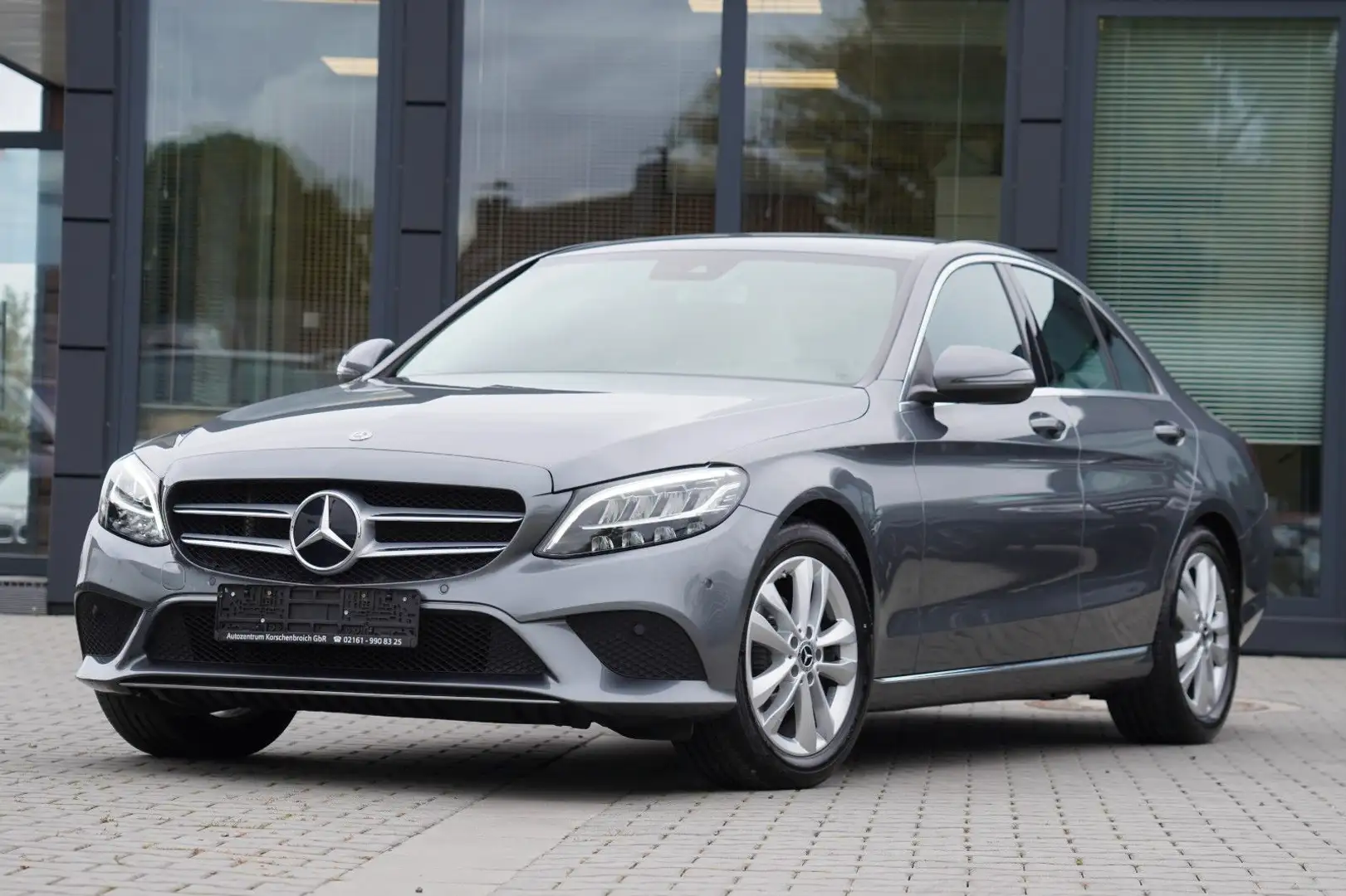 Mercedes-Benz C 180 C -Klasse Lim. CGI *2 Jahre Garantie* Gris - 1
