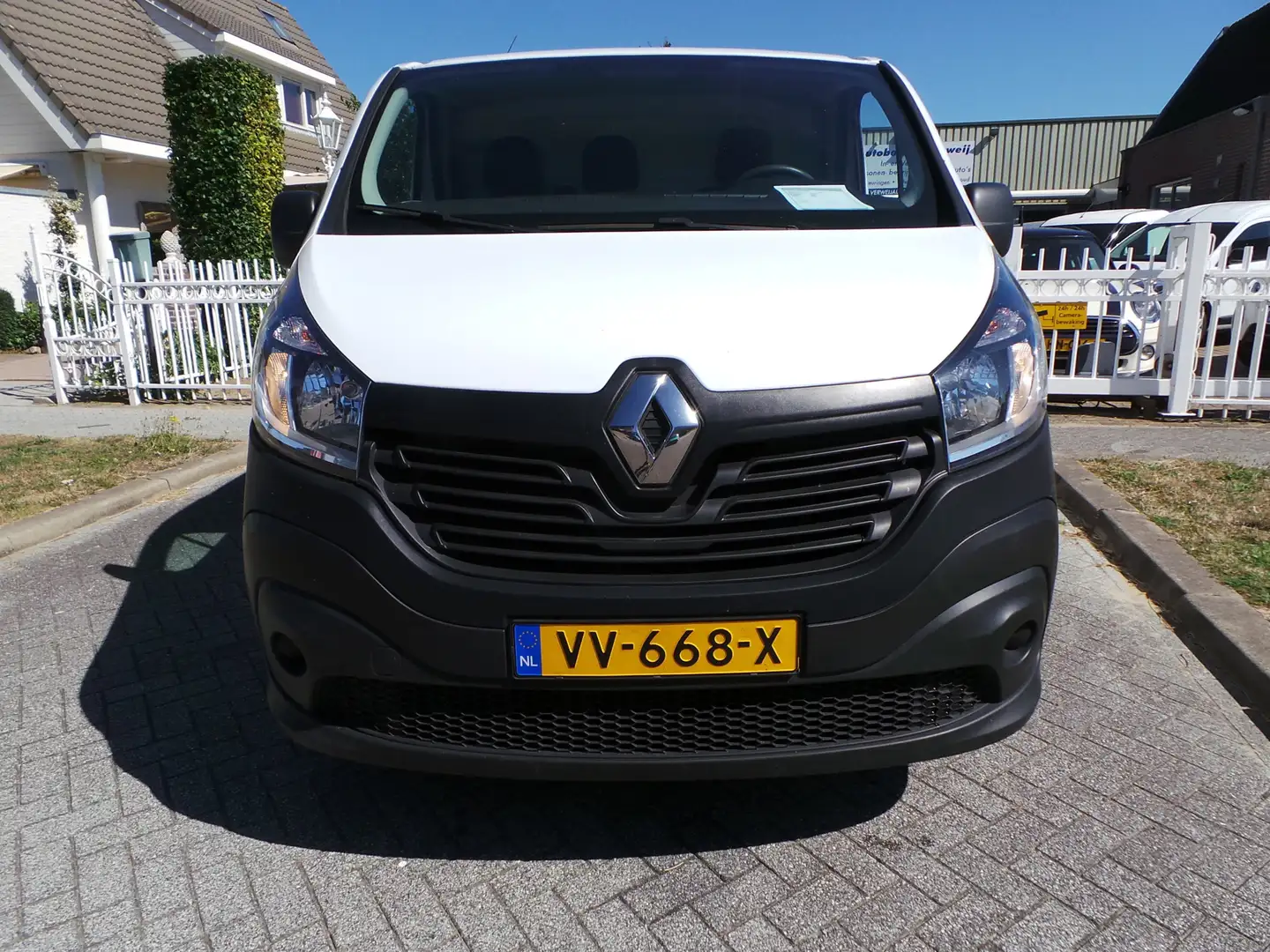 Renault Trafic 1.6 dCi T29 L2H1 Airco NAP trekhaak Wit - 2