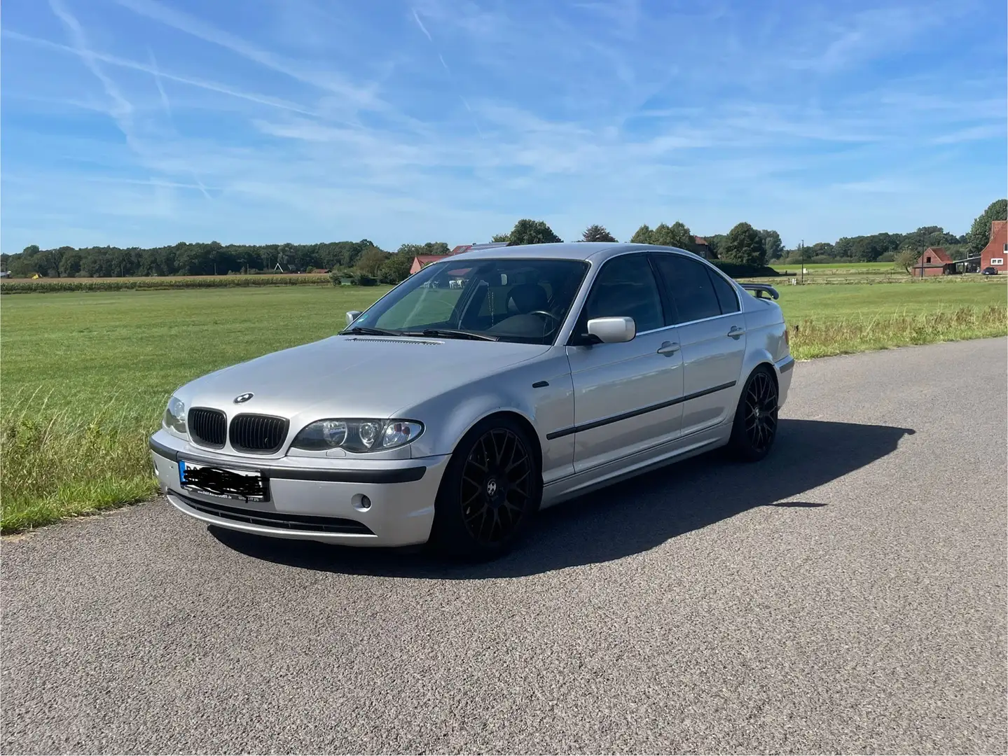 BMW 320 320d - 1