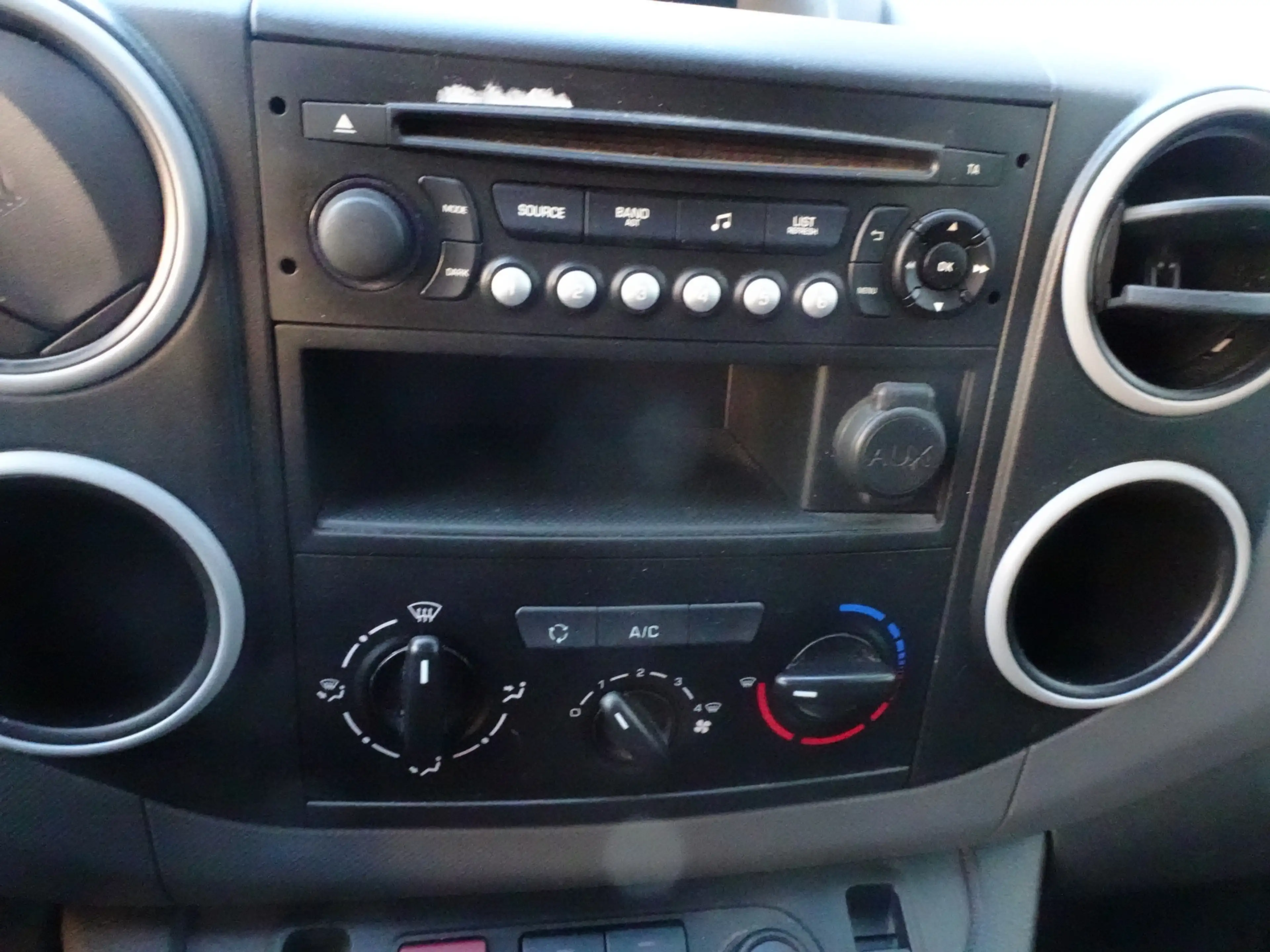 Peugeot Partner partner 1.6 bleu hdi lange uitvoering 3 zits airco — photo 7
