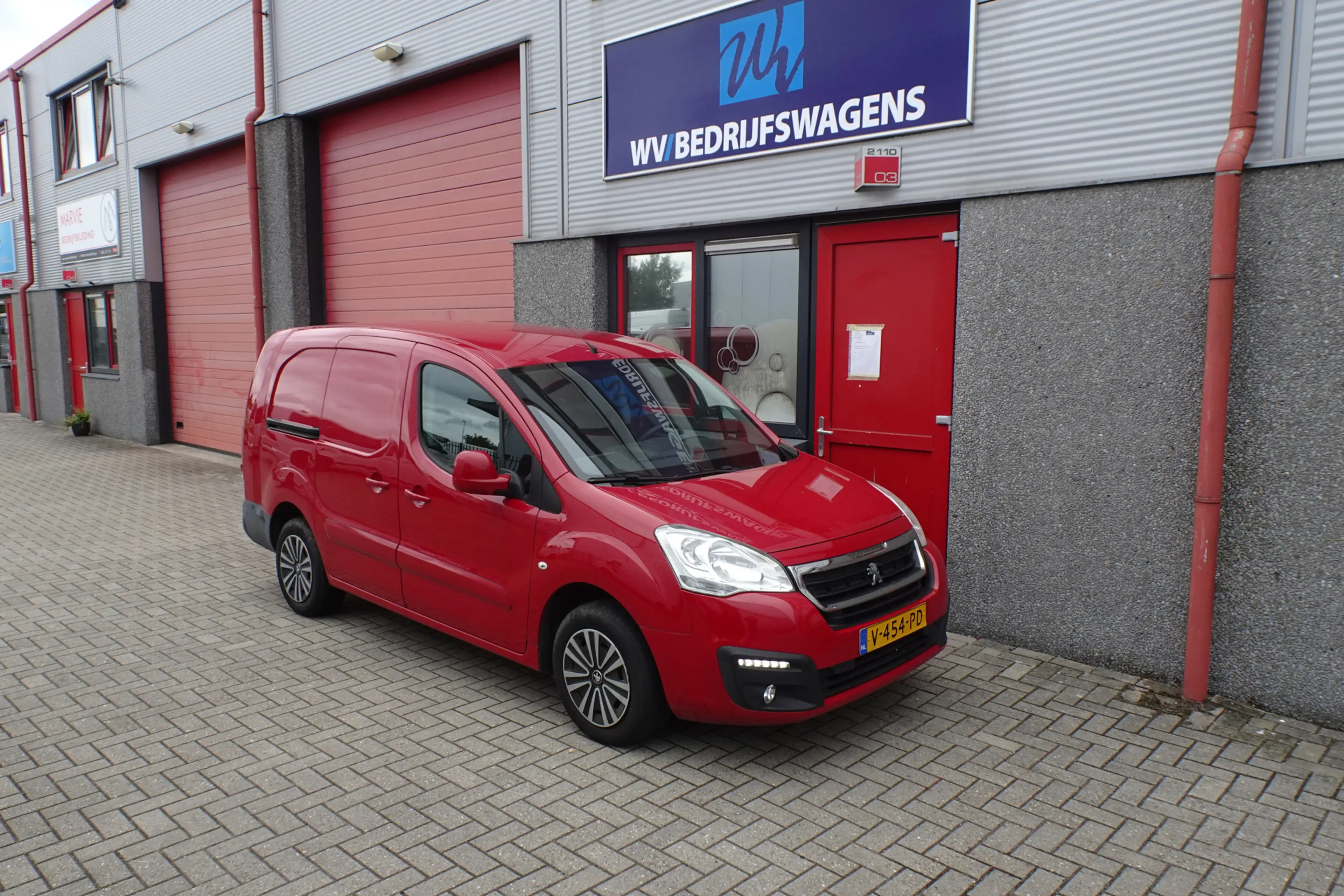 Peugeot Partner partner 1.6 bleu hdi lange uitvoering 3 zits airco — photo 4