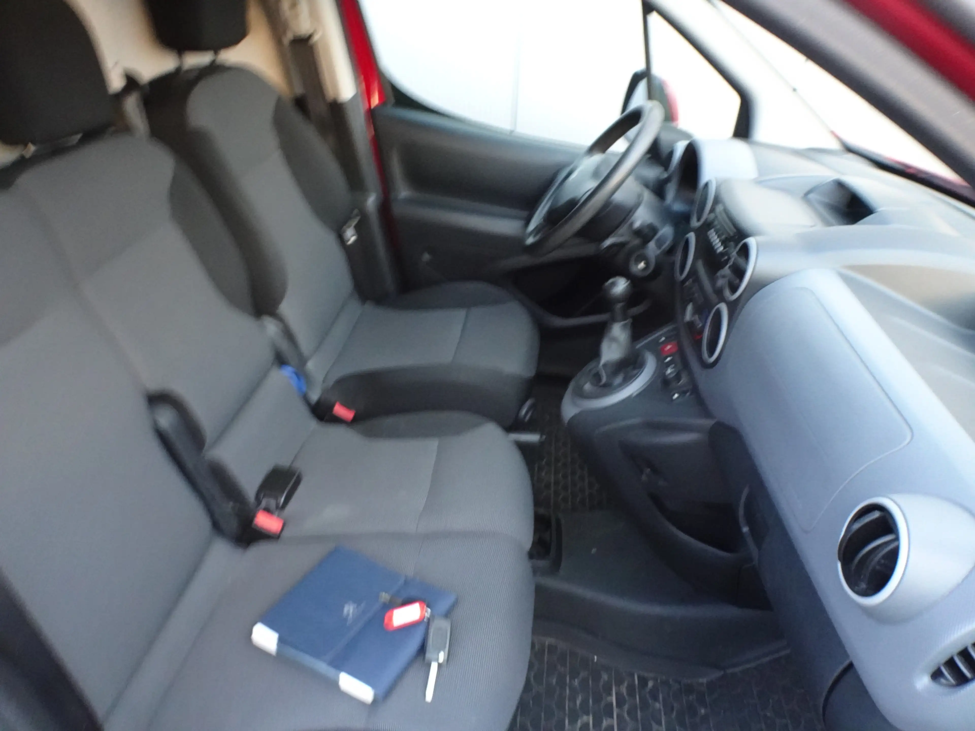 Peugeot Partner partner 1.6 bleu hdi lange uitvoering 3 zits airco — photo 10