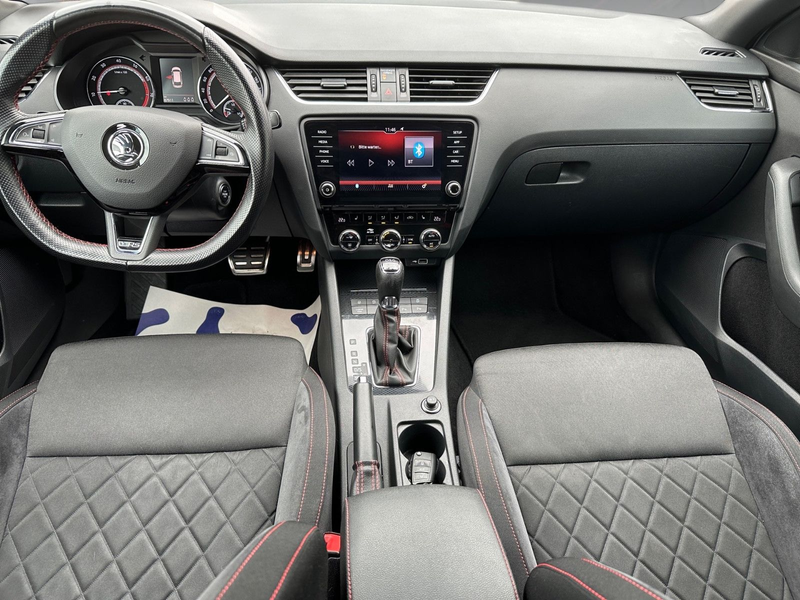 Skoda Octavia Combi RS 245 — photo 11