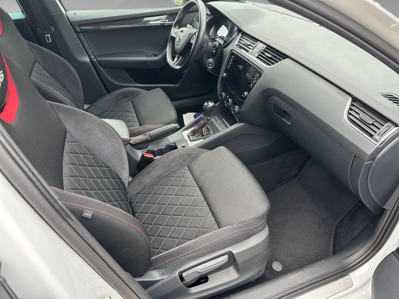 Skoda Octavia Combi RS 245 — photo 4