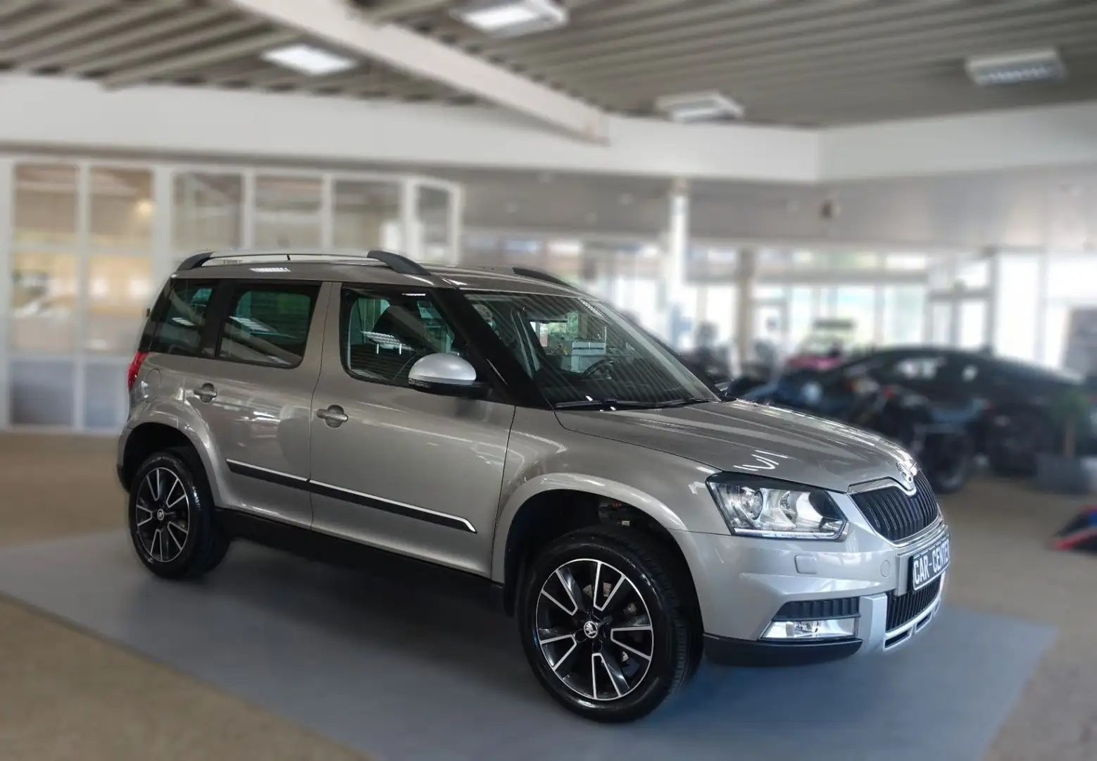 Skoda Yeti Adventure 4x2; XEN KLIMAAUT PDC GRA SHZ AHK Beige - 1