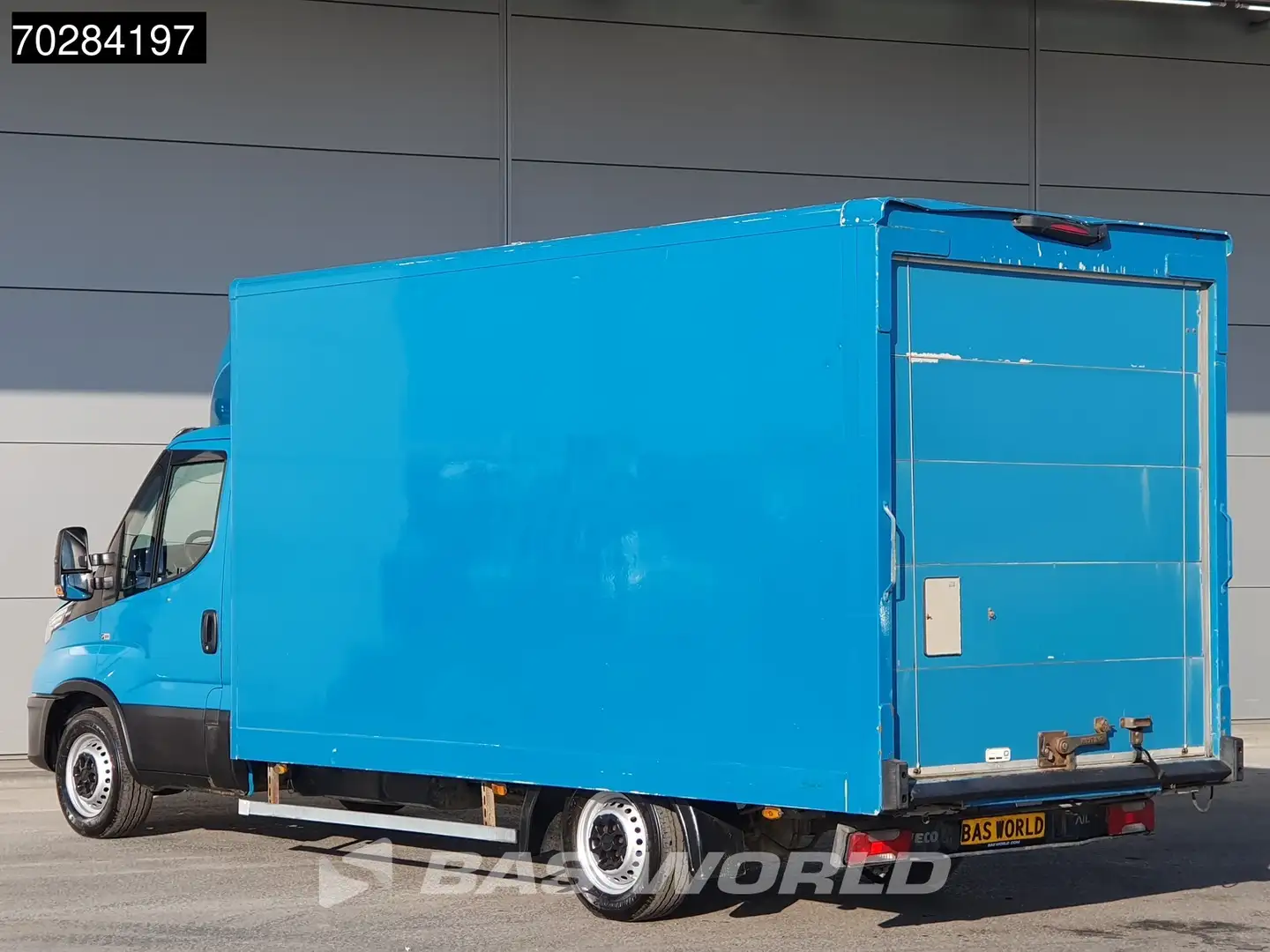 Iveco Daily 35S14 Automaat Zijdeur Bakwagen LED Airco Cruise E Blauw - 2